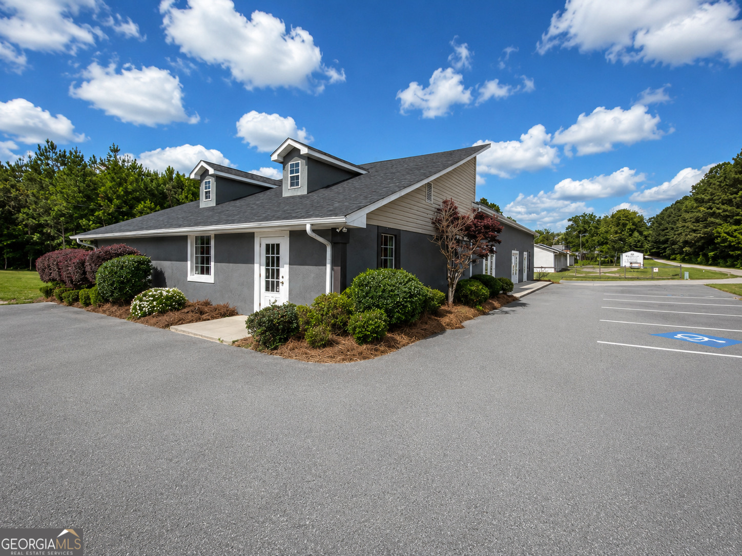 272 Highway 41 N Property Photo 1