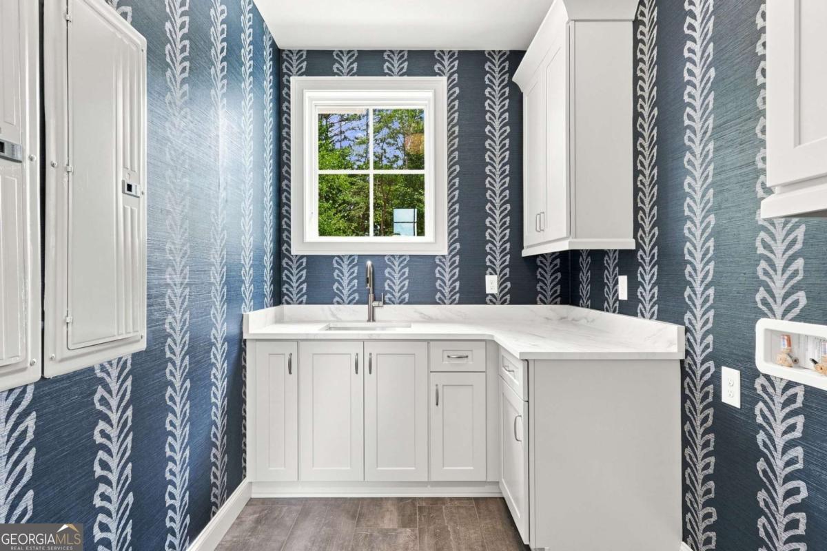 270 Windsor Drive Sw Property Photo 41