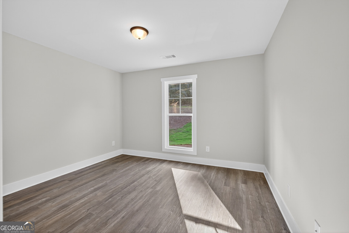 44 Sycamore Drive # 17 Property Photo 18