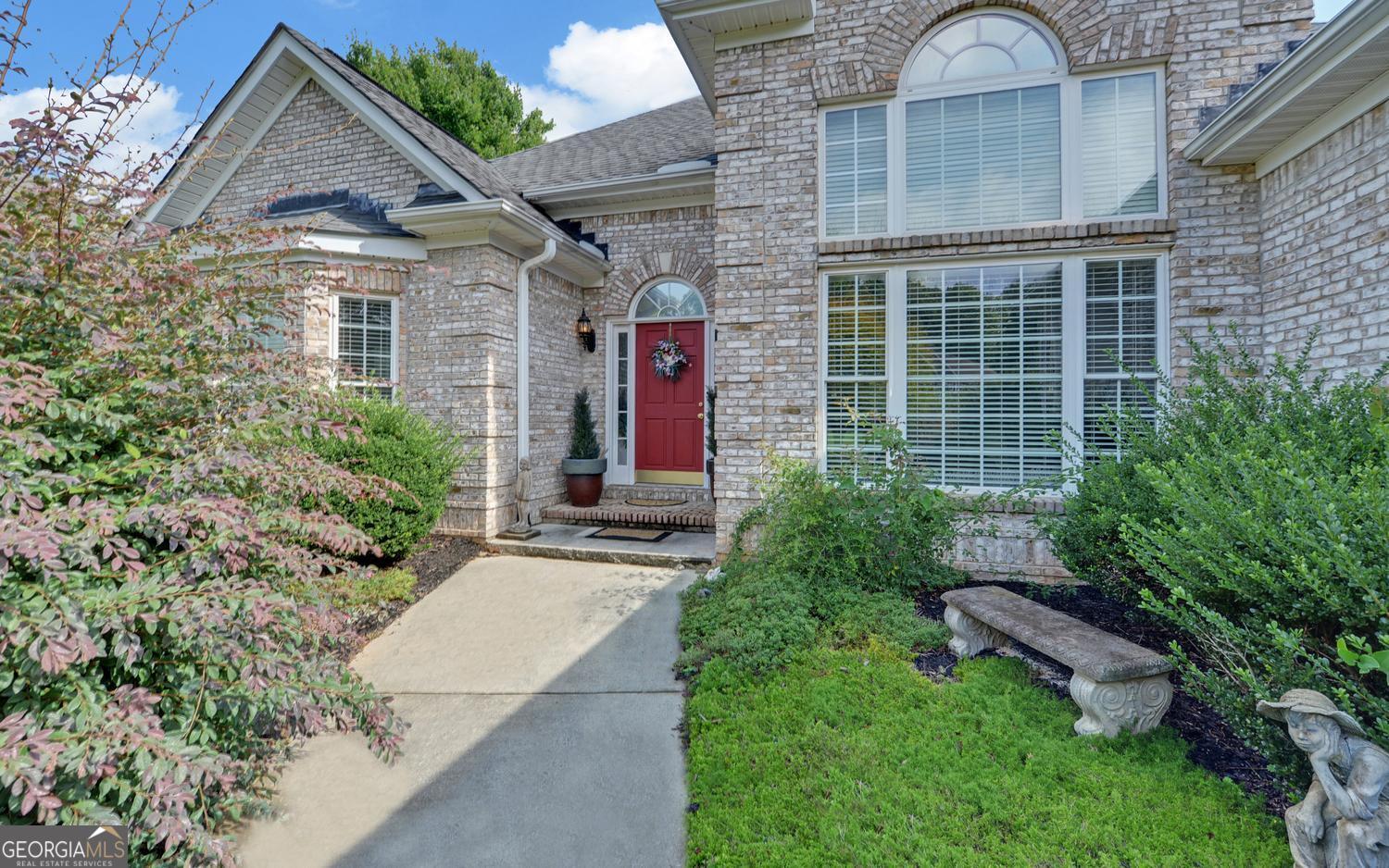 220 Azalea Drive Property Photo 2