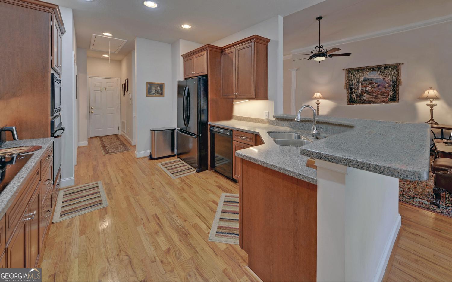 220 Azalea Drive Property Photo 8
