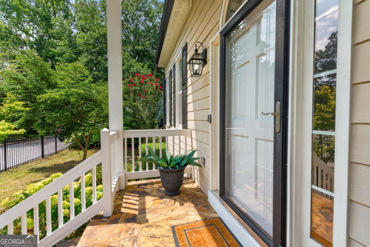 1880 Mayfield Road Property Photo 4