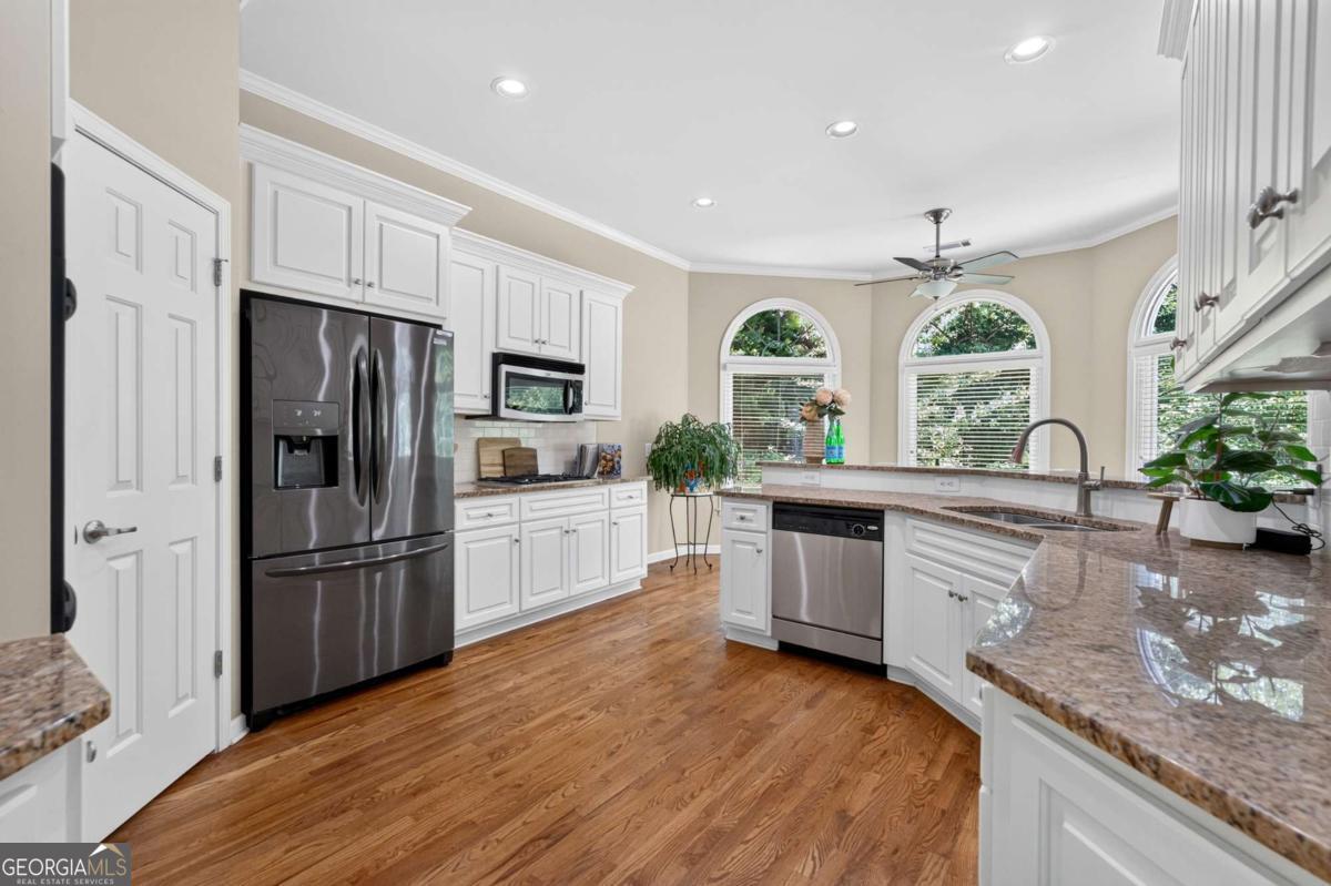 1880 Mayfield Road Property Photo 18