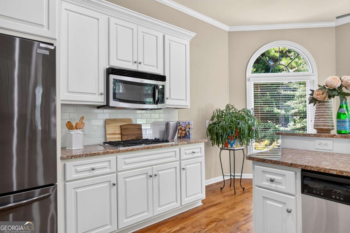 1880 Mayfield Road Property Photo 19