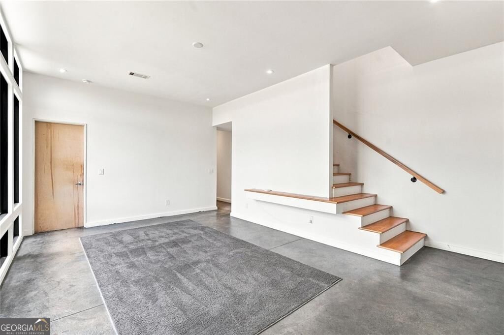 56 Moreland Avenue Se Property Photo 12