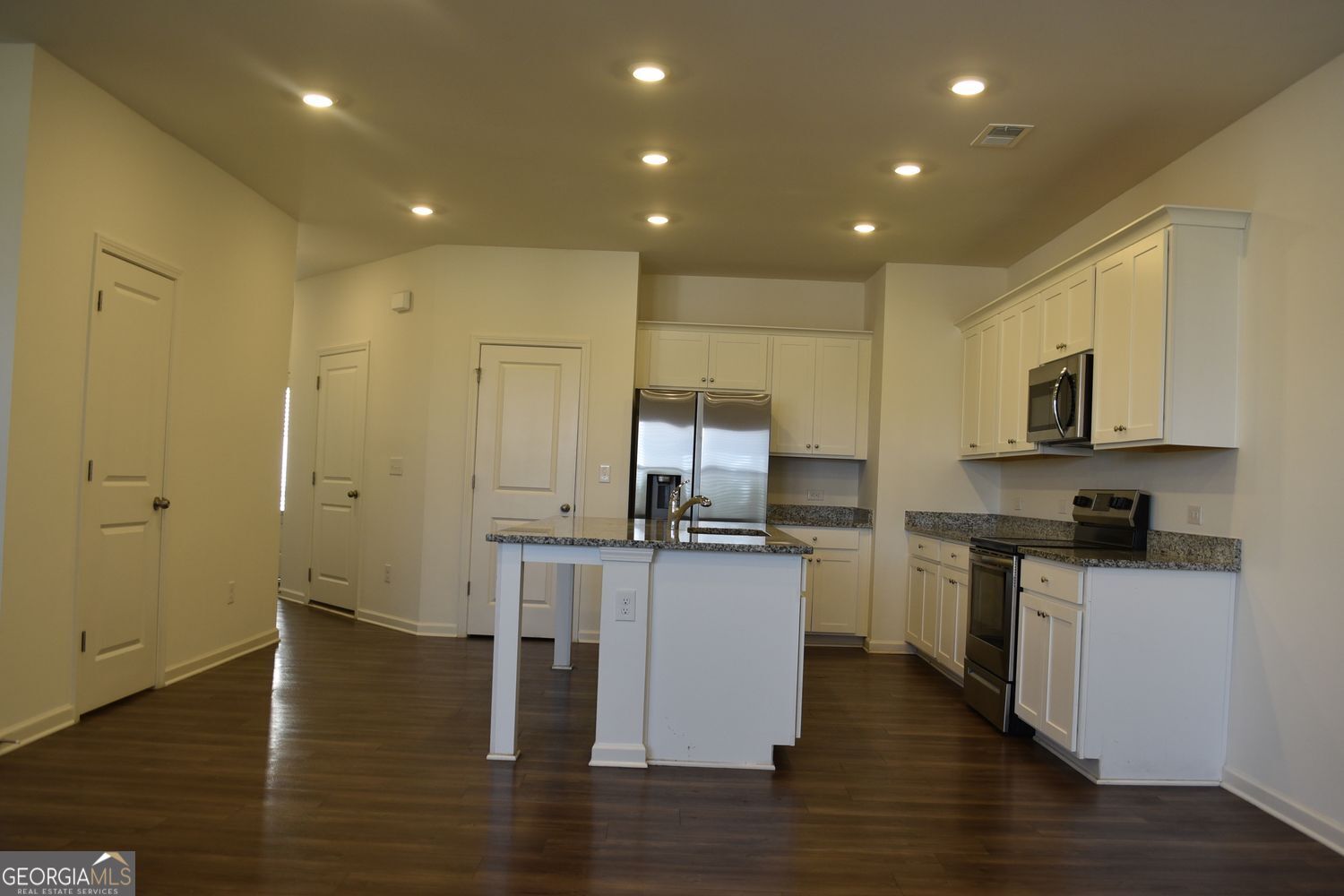 190 Mission Boulevard Property Photo 2