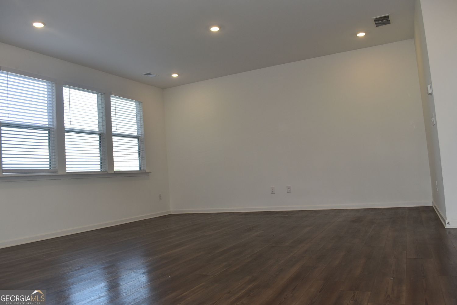 190 Mission Boulevard Property Photo 9