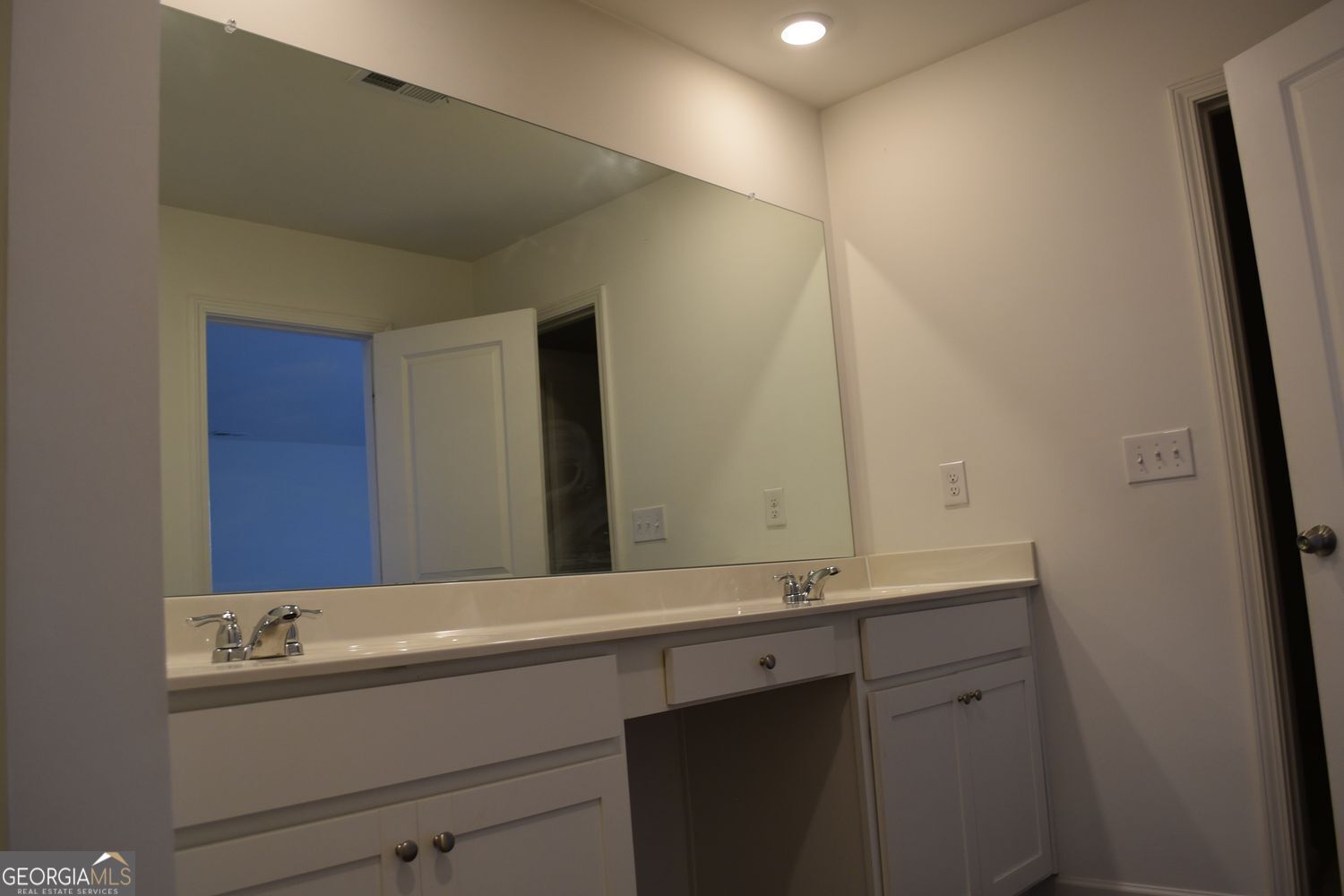 190 Mission Boulevard Property Photo 17
