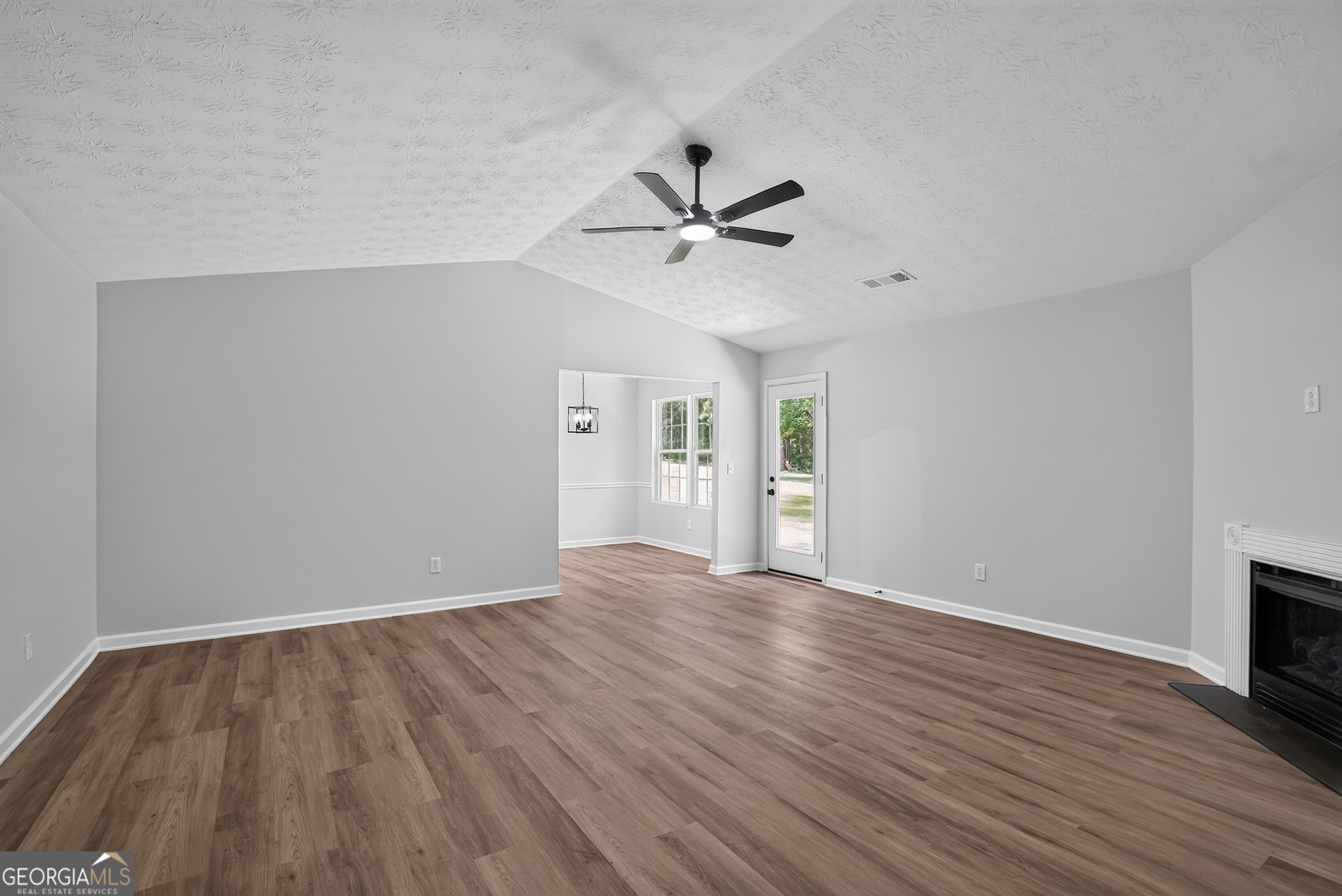 2015 Jefferson Way Property Photo 4