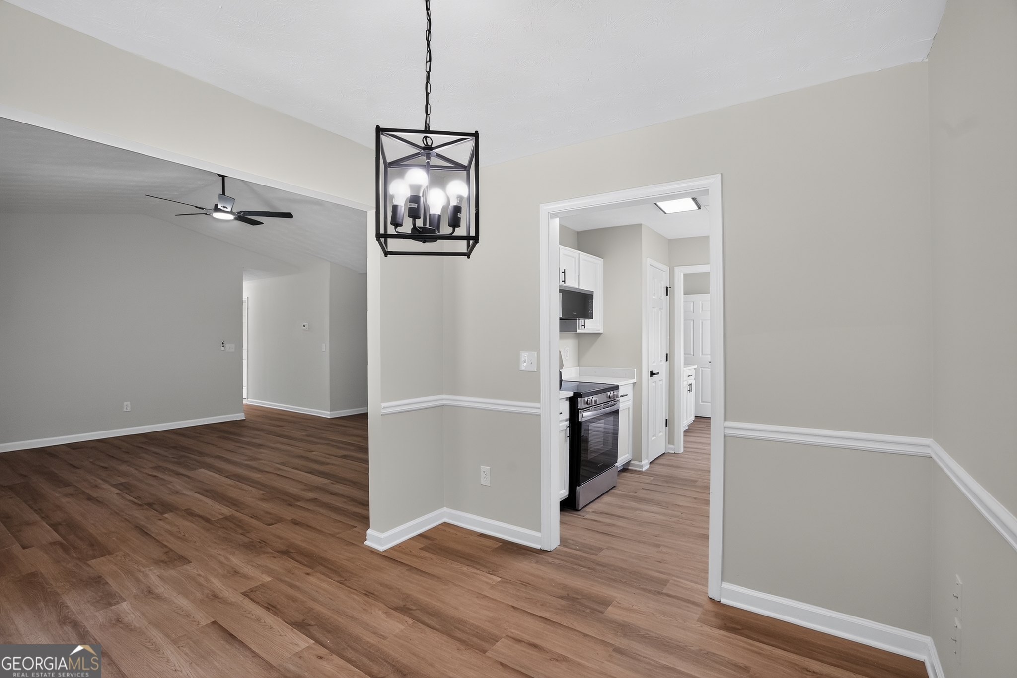 2015 Jefferson Way Property Photo 5