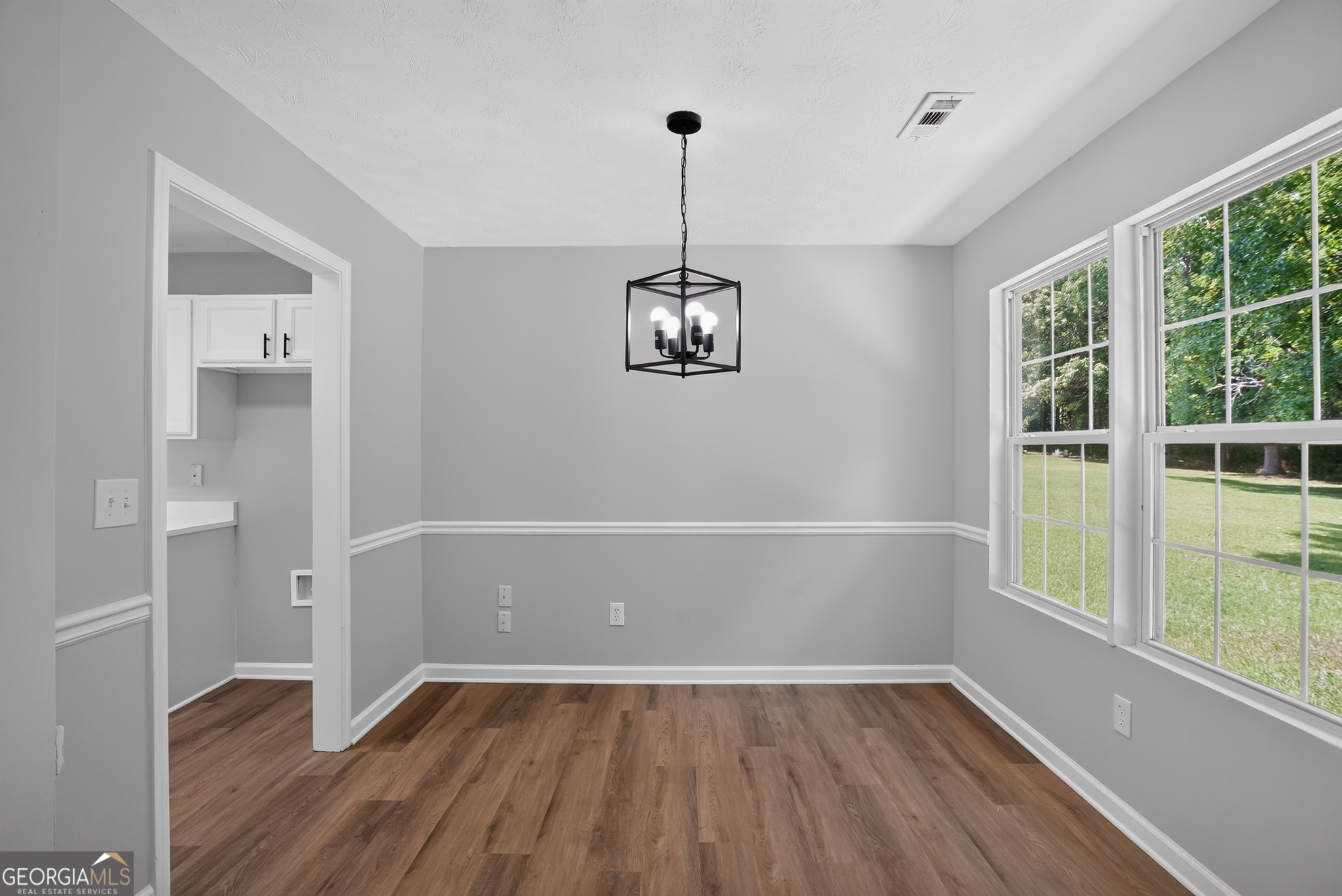 2015 Jefferson Way Property Photo 8
