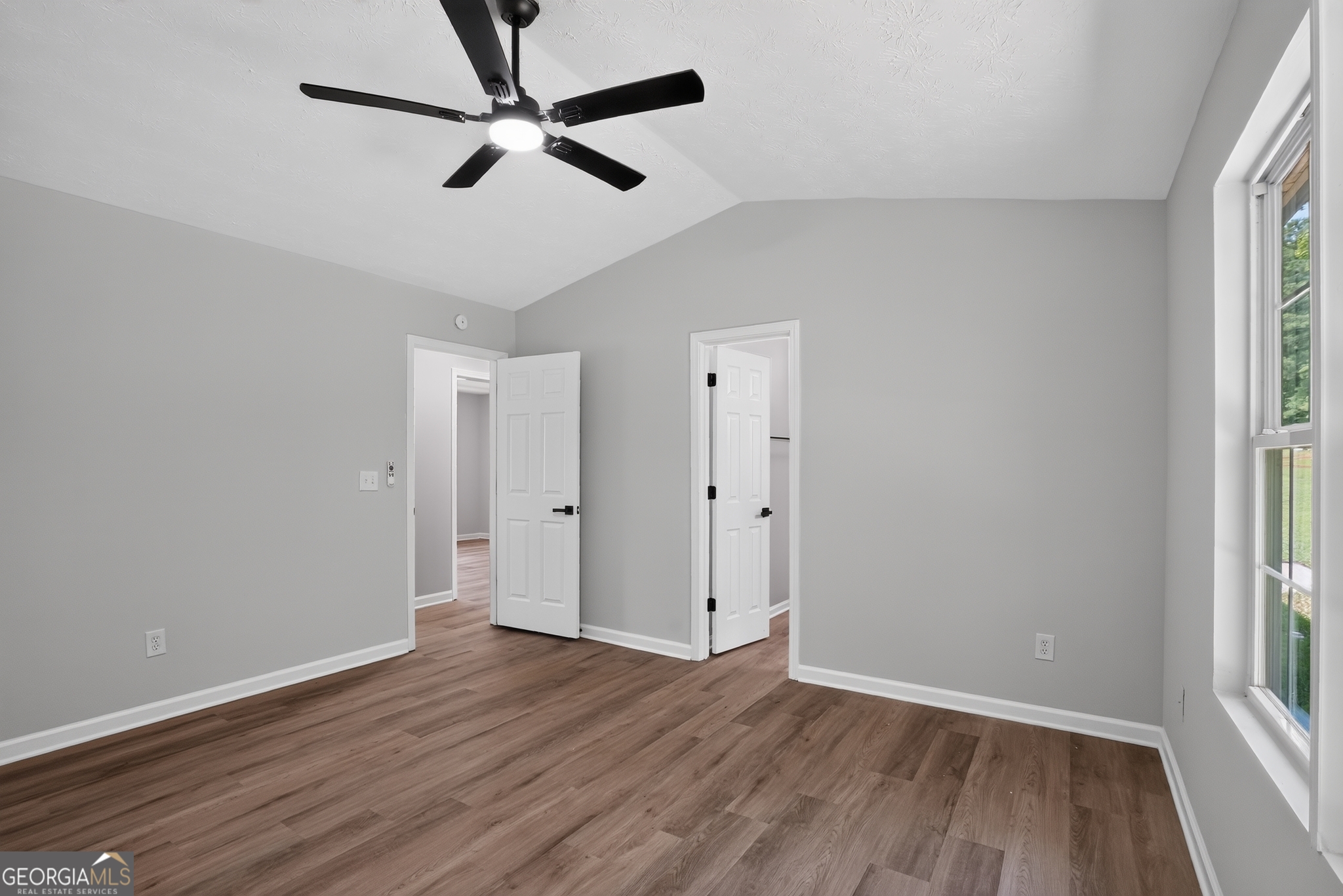2015 Jefferson Way Property Photo 9