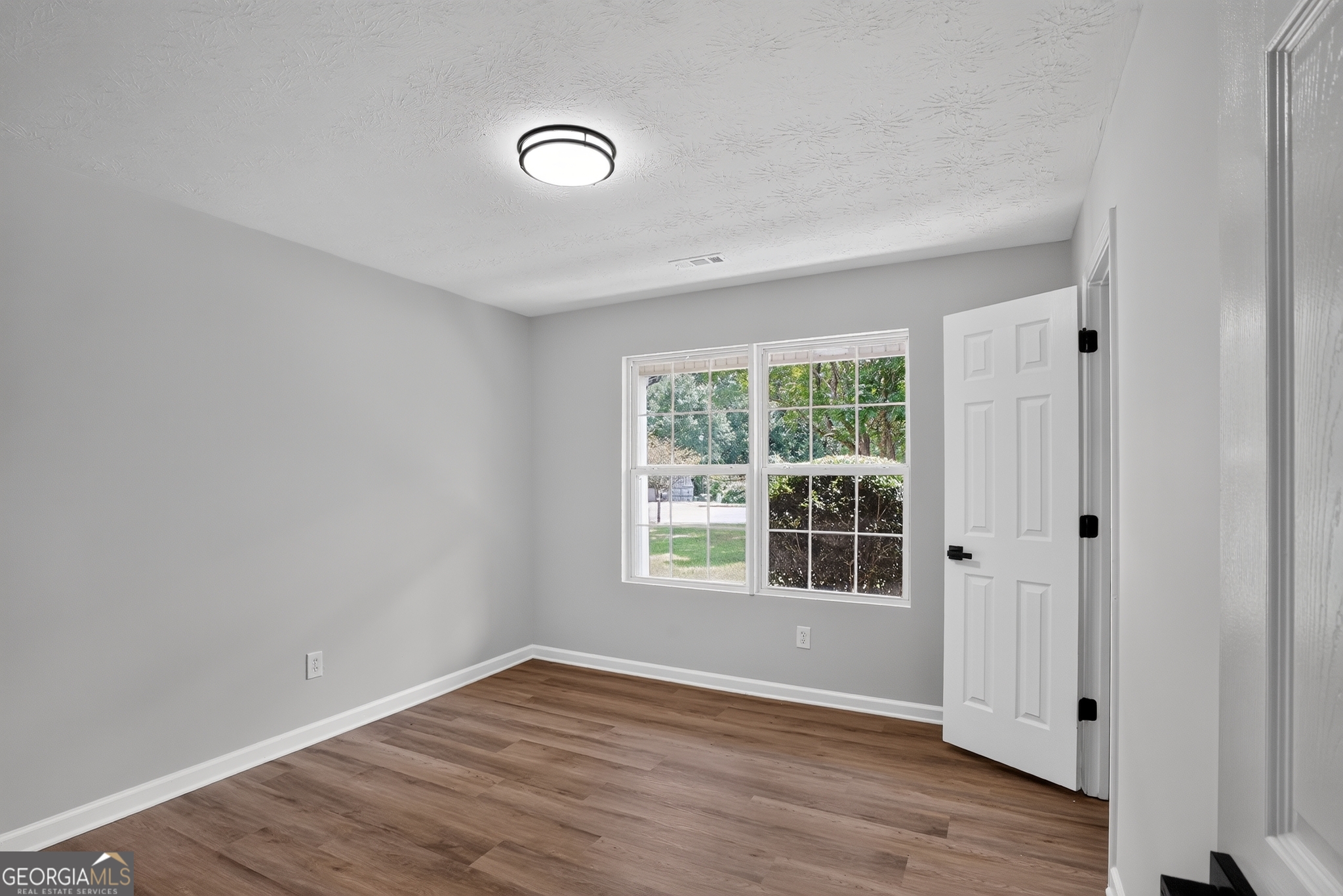 2015 Jefferson Way Property Photo 10