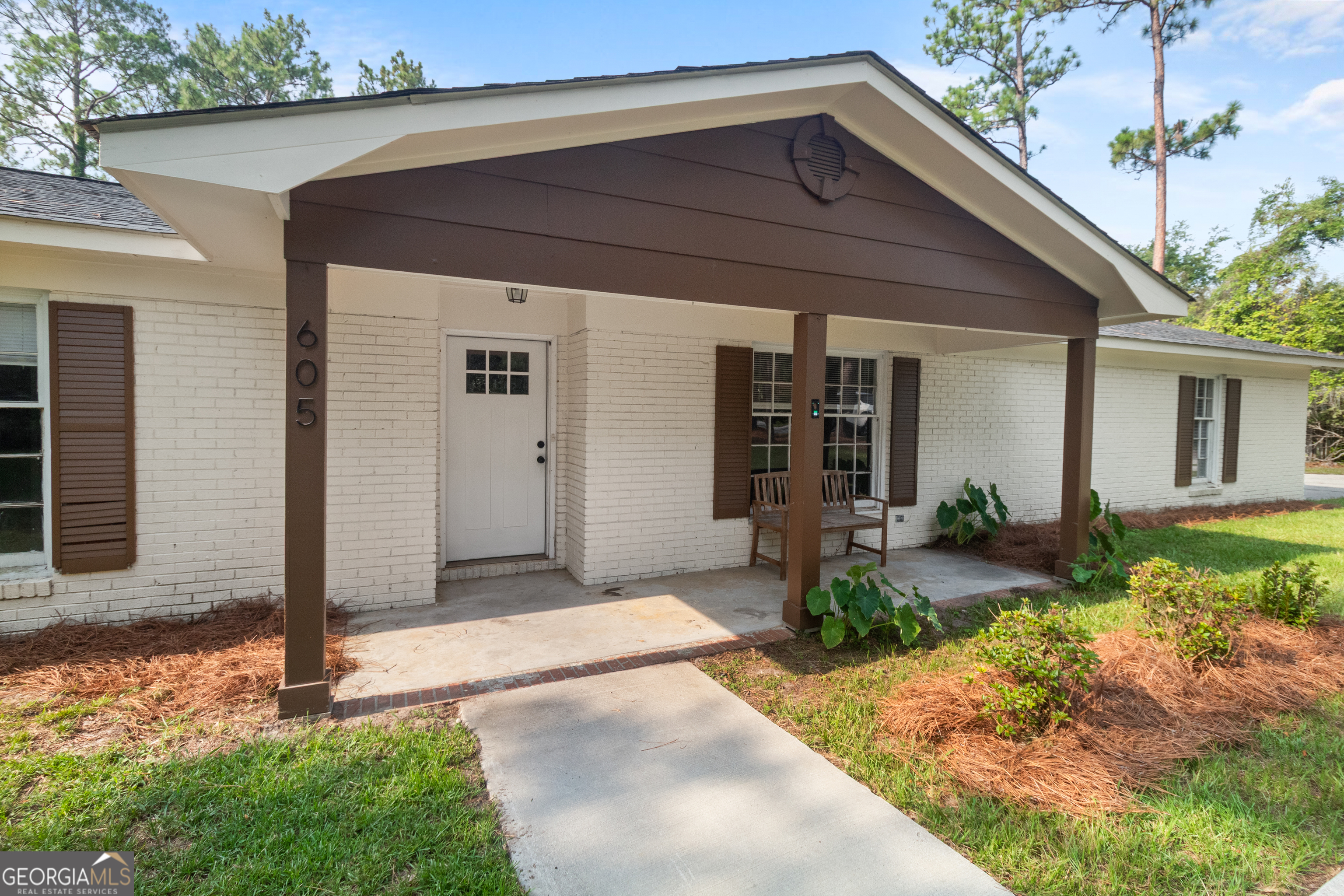 605 Honeysuckle Lane Property Photo 1