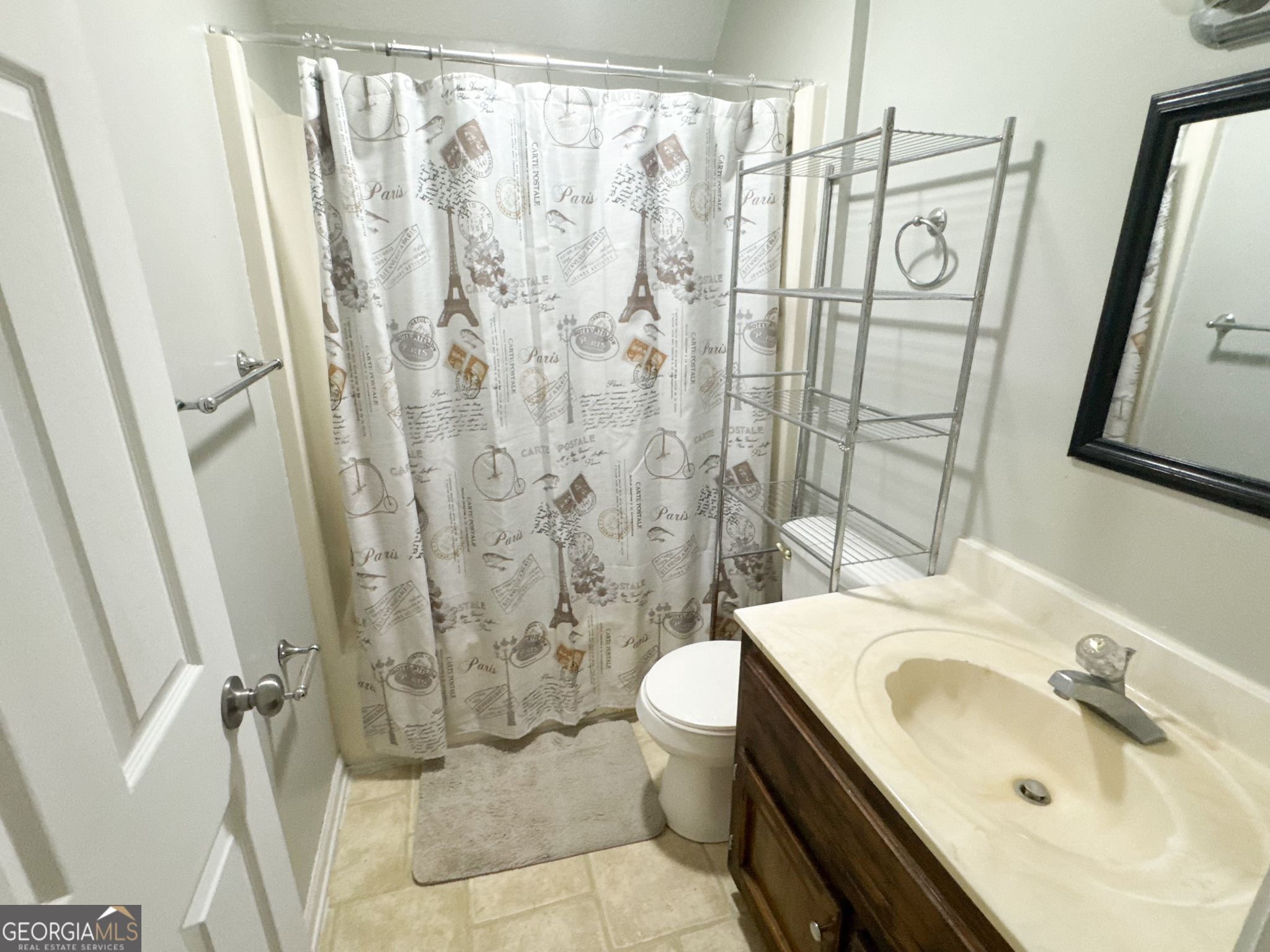 67 Charlton Property Photo 16