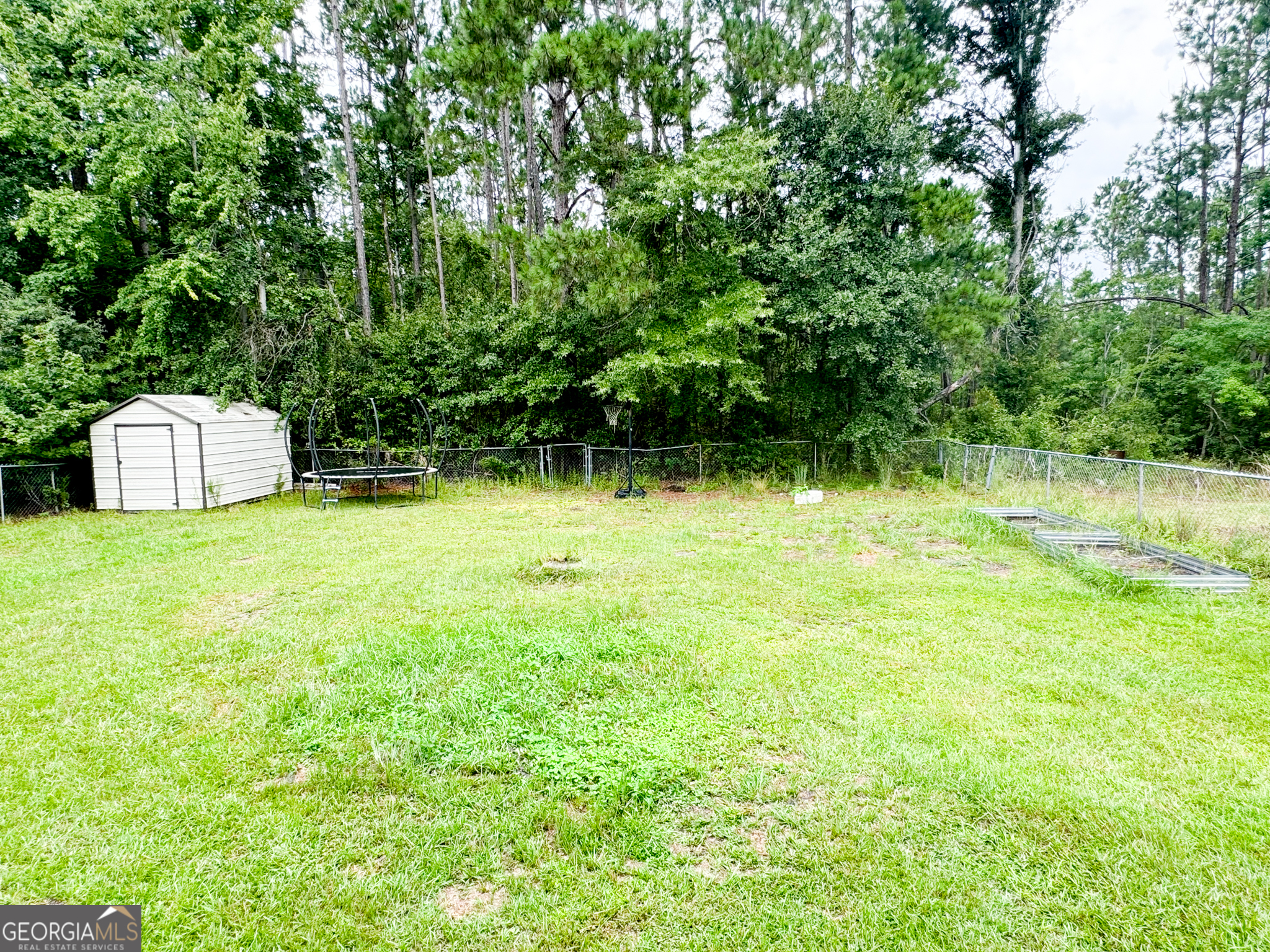 67 Charlton Property Photo 27