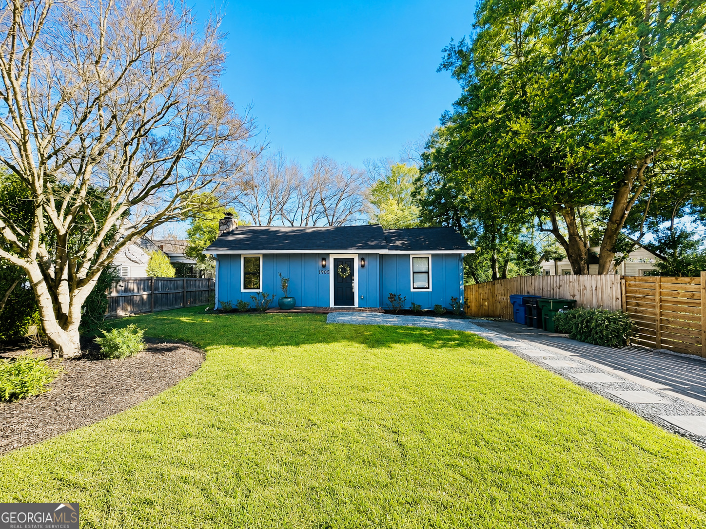1905 Windemere Drive Ne Property Photo 1