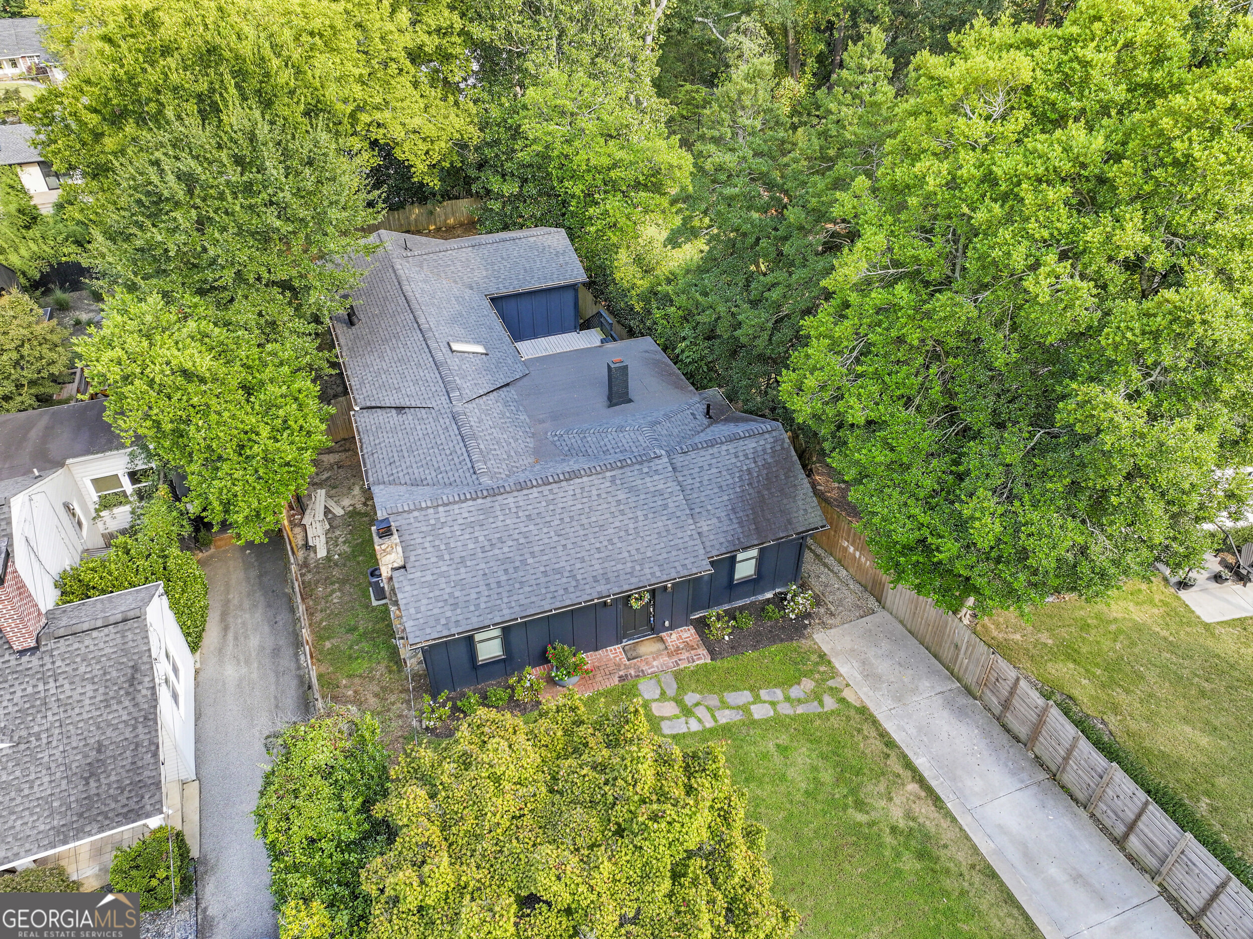1905 Windemere Drive Ne Property Photo 37