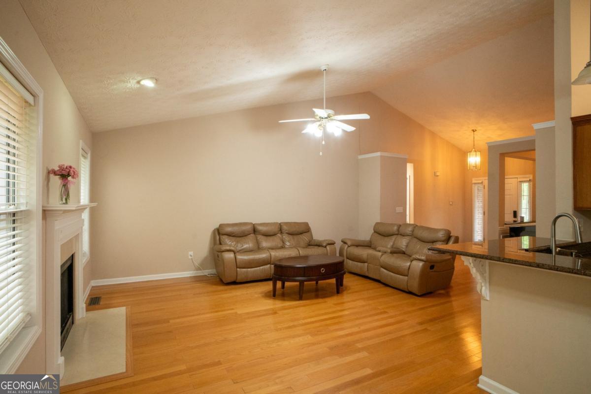 3604 Dunbar Lane Property Photo 5