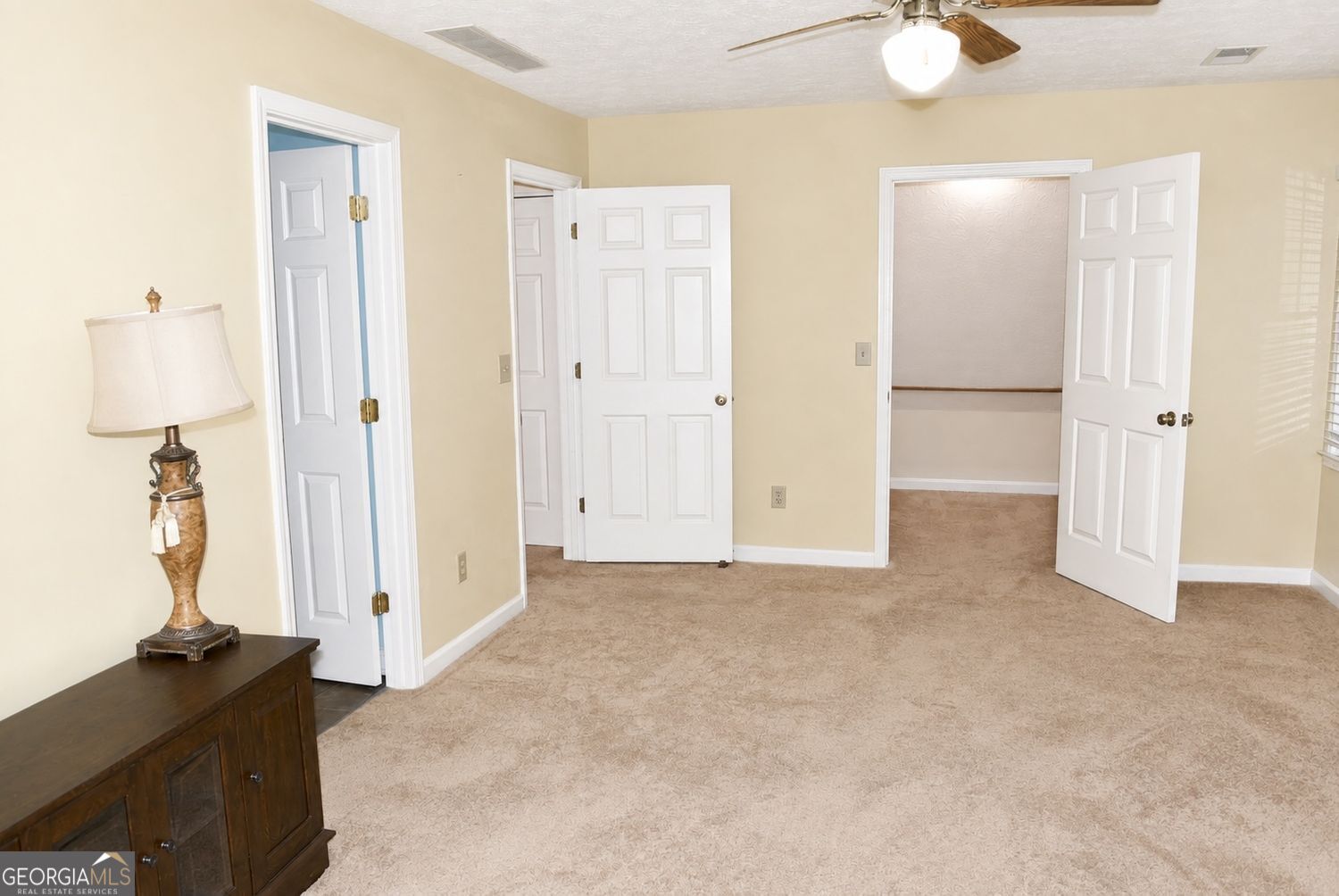 823 Ridge Avenue Property Photo 19