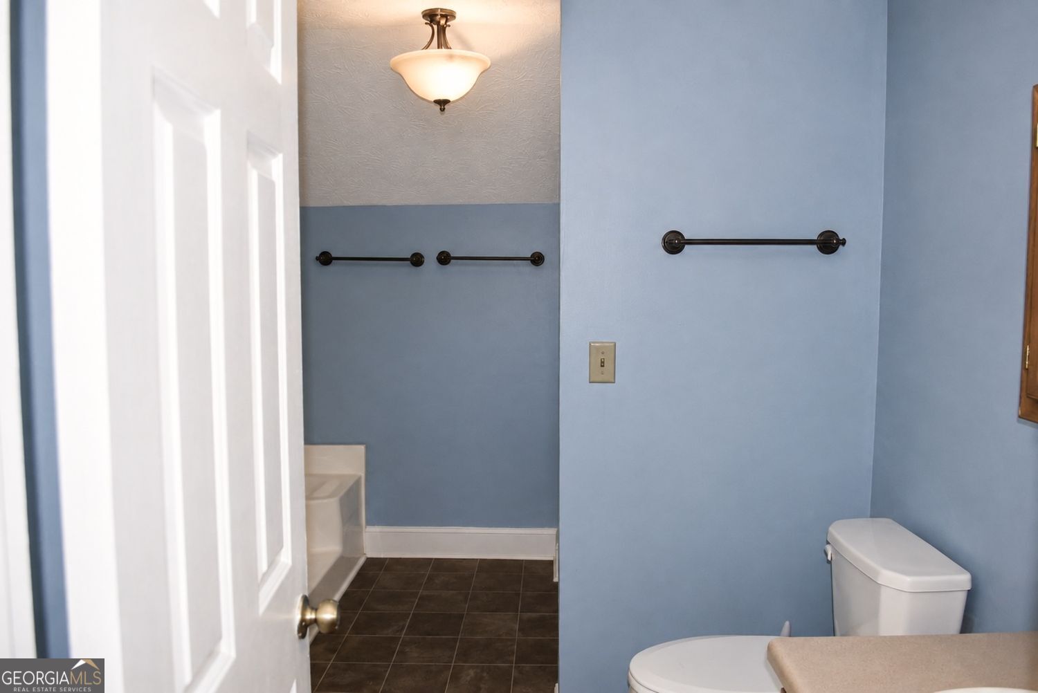 823 Ridge Avenue Property Photo 23