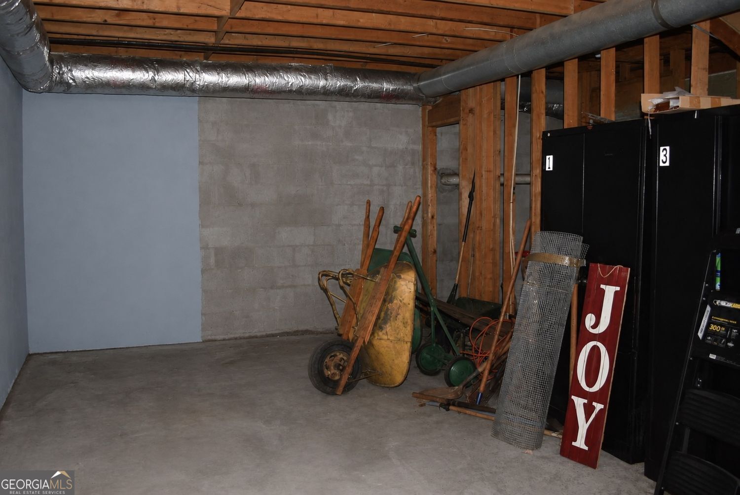 823 Ridge Avenue Property Photo 35