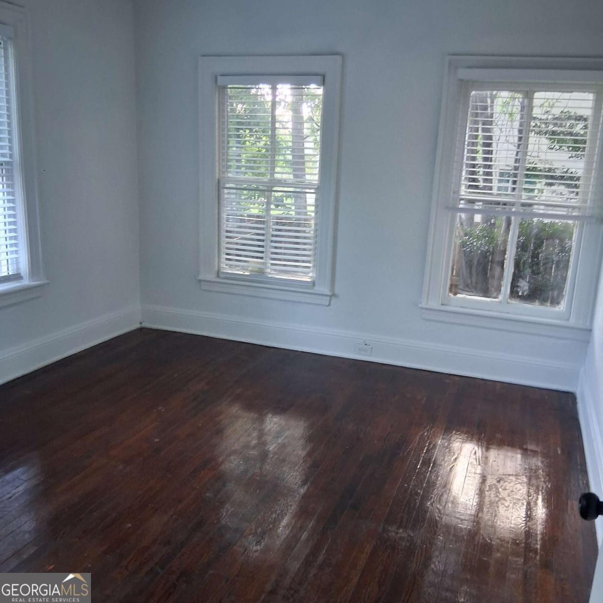 3435 Hillcrest Road Property Photo 8