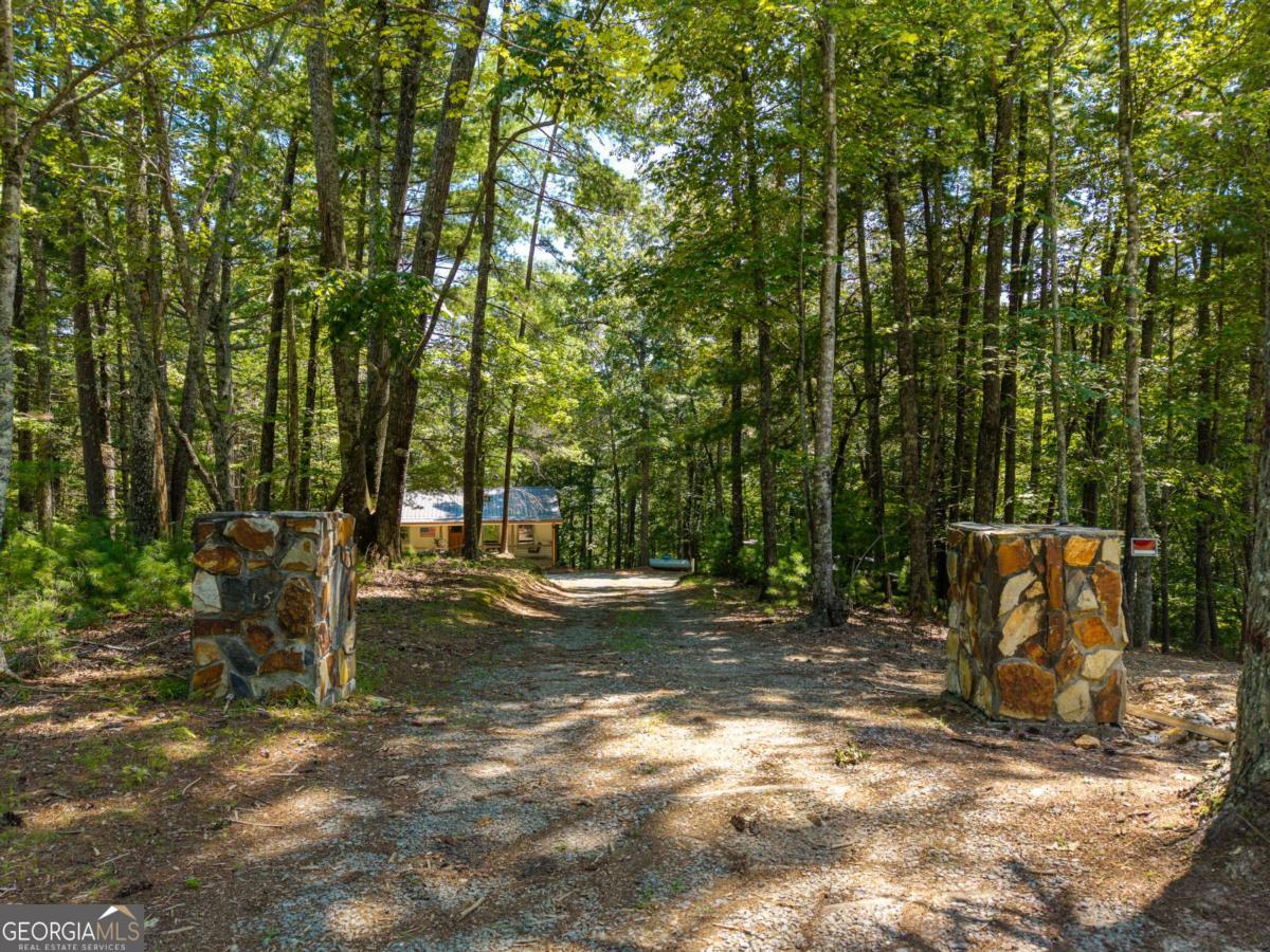 115 Doe Run Property Photo 32