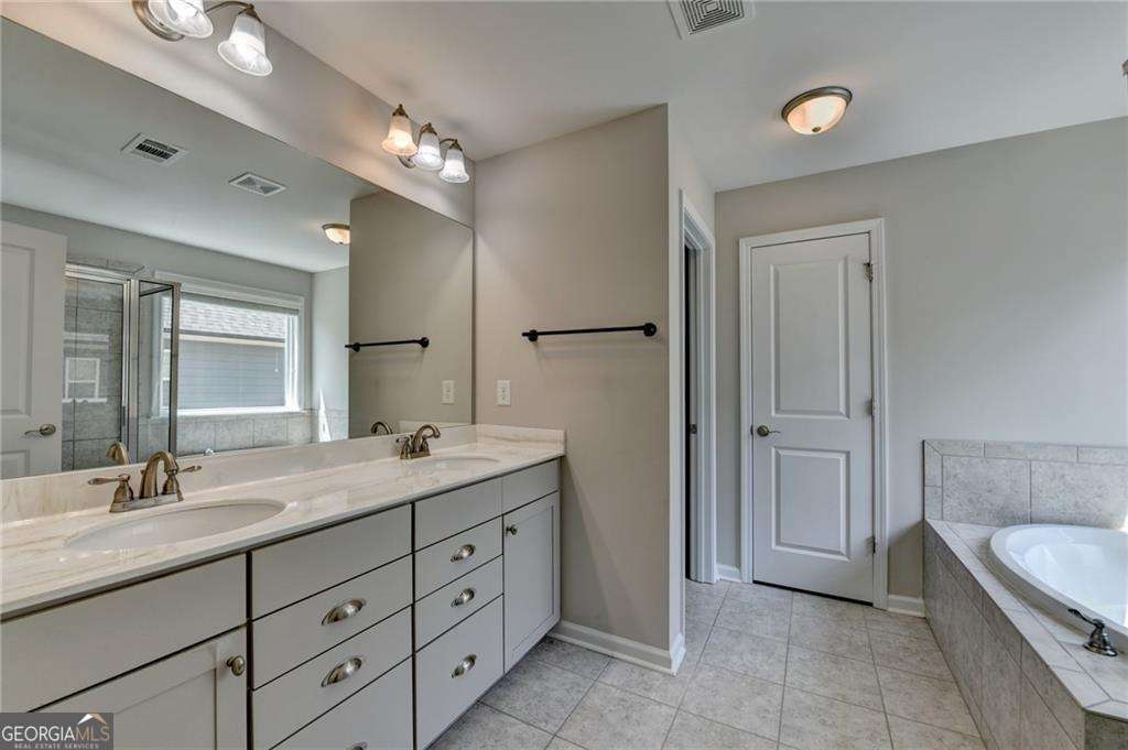 2339 Village Grove Drive Property Photo 6