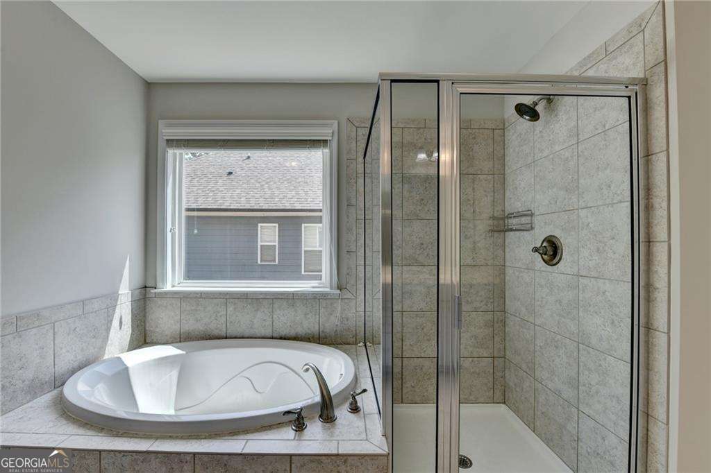 2339 Village Grove Drive Property Photo 8