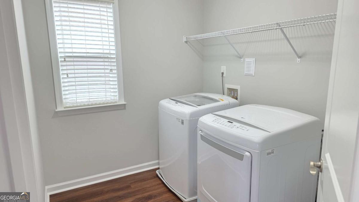 2339 Village Grove Drive Property Photo 25