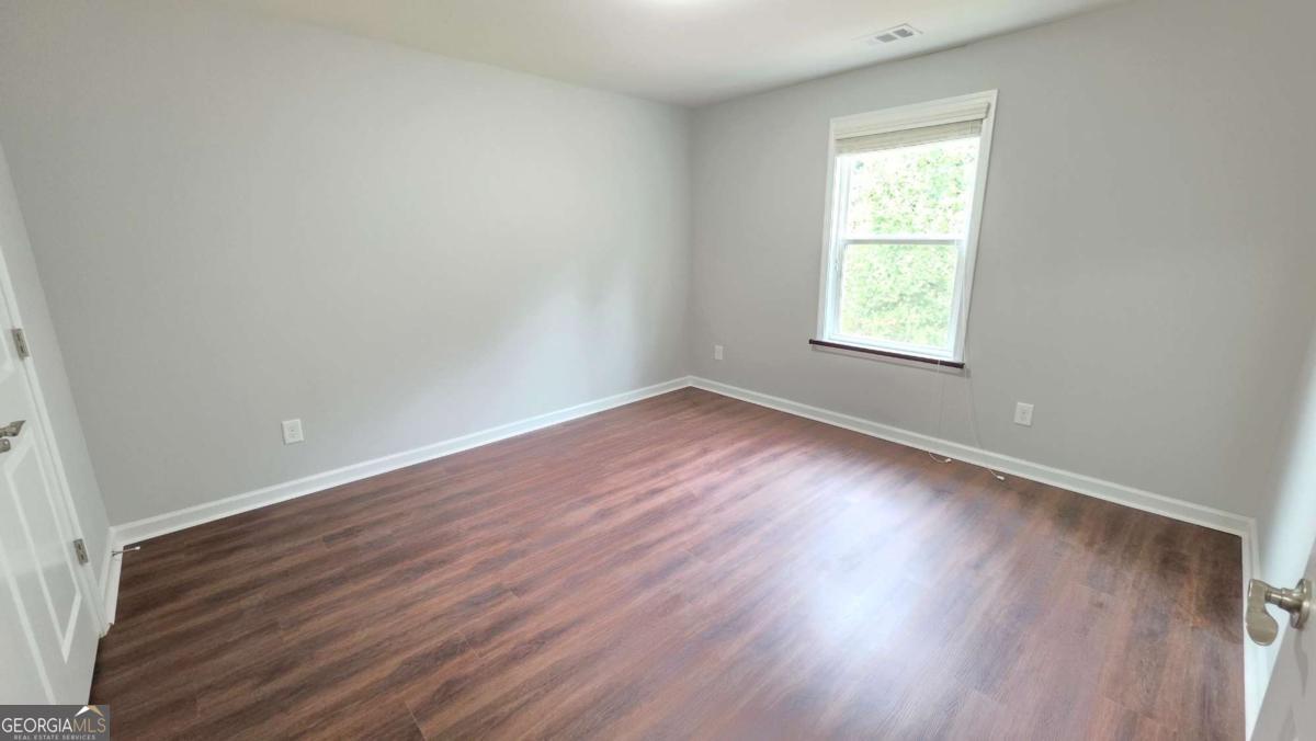 2339 Village Grove Drive Property Photo 27