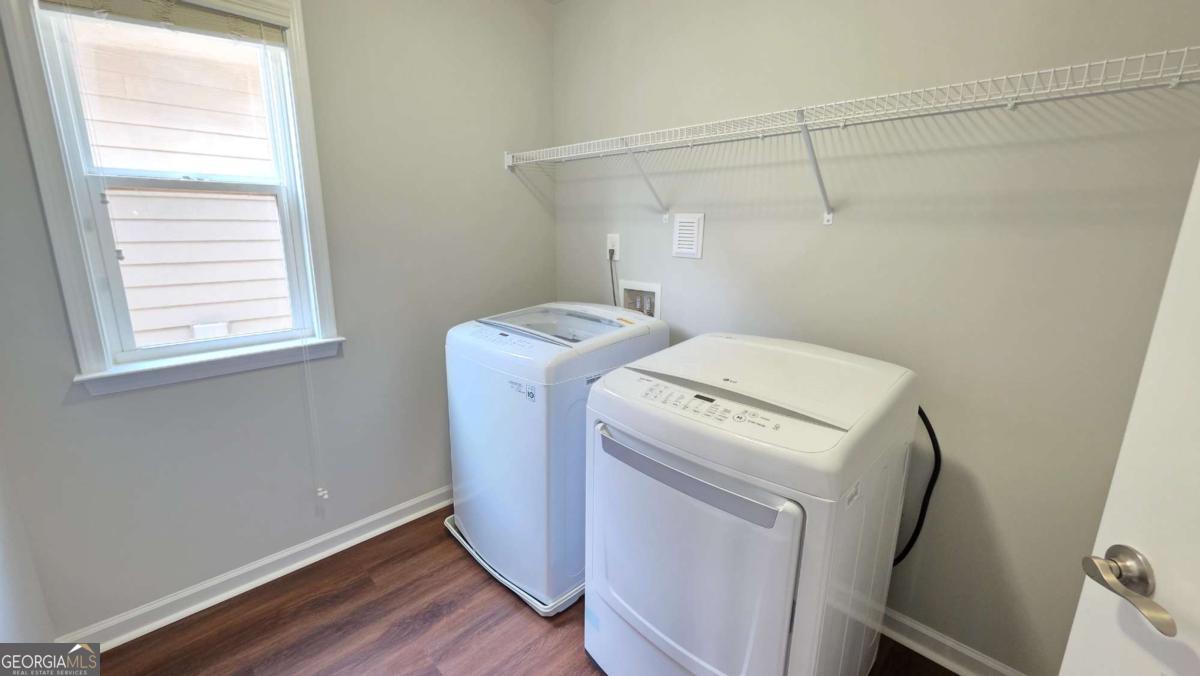 2339 Village Grove Drive Property Photo 55