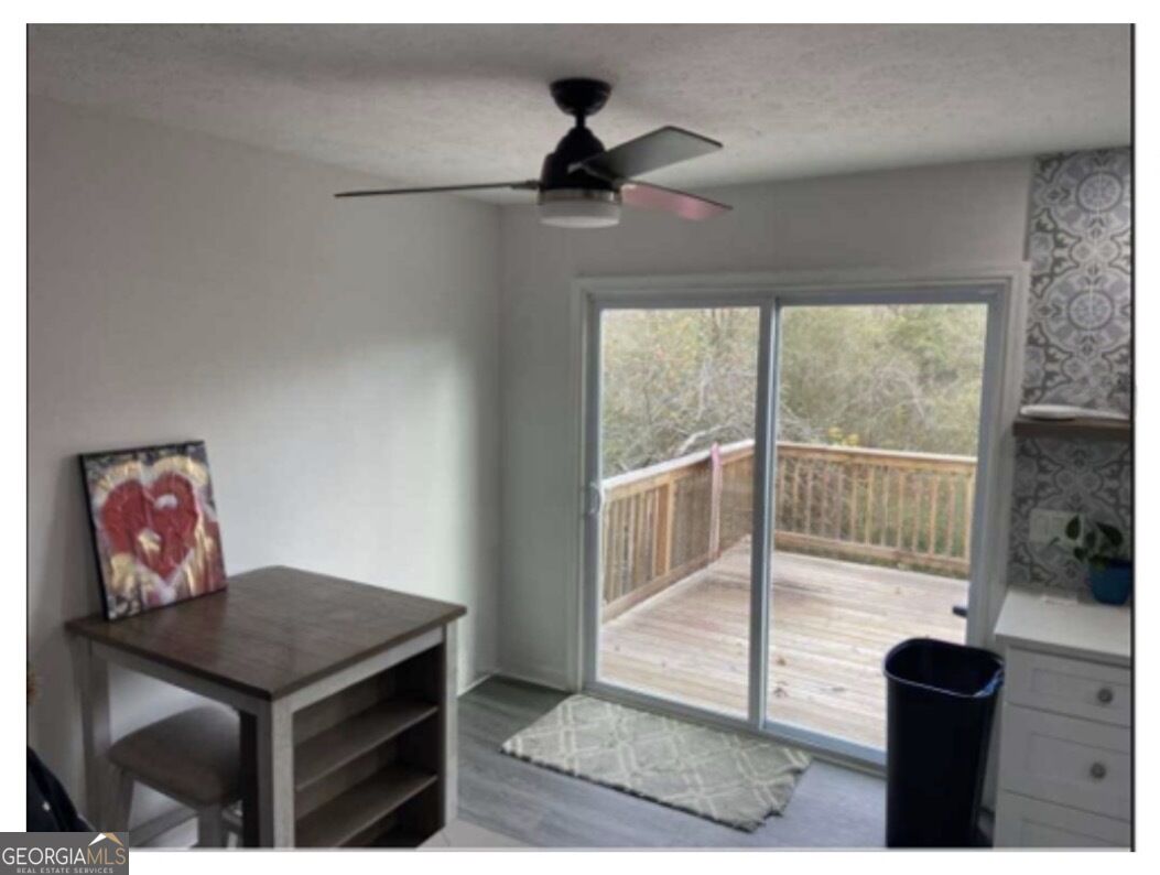 6214 Crow Court Property Photo 4