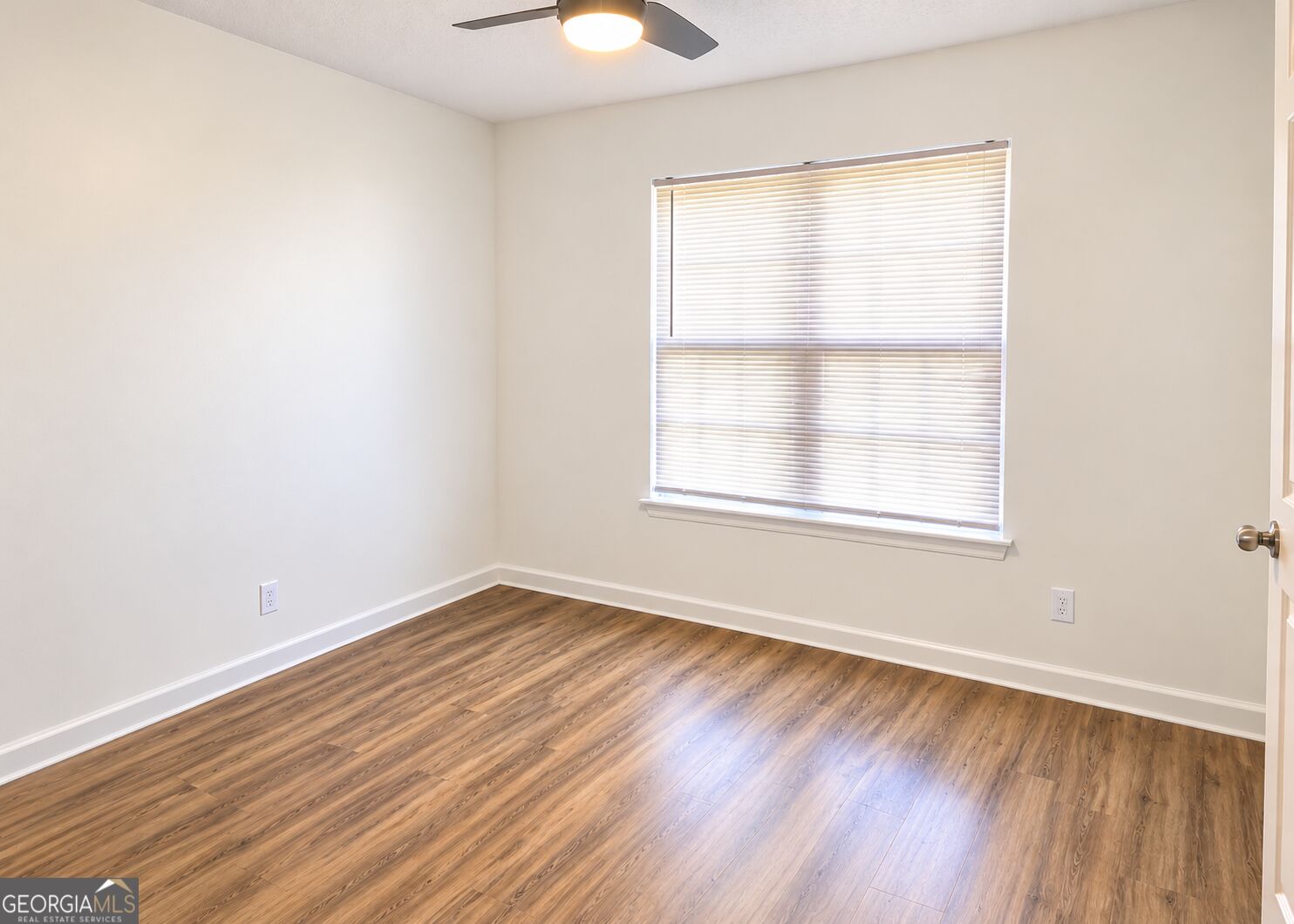 6214 Crow Court Property Photo 9