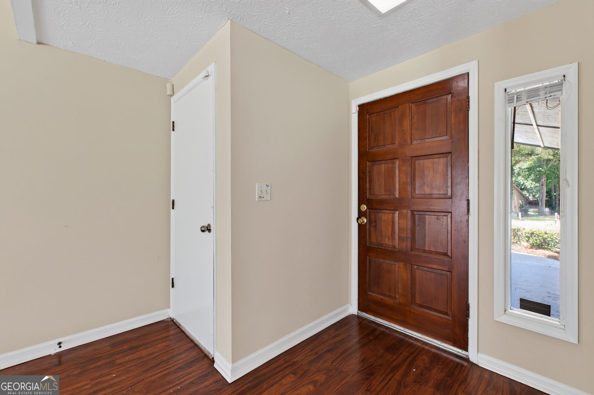 228 Avalon Way Property Photo 7