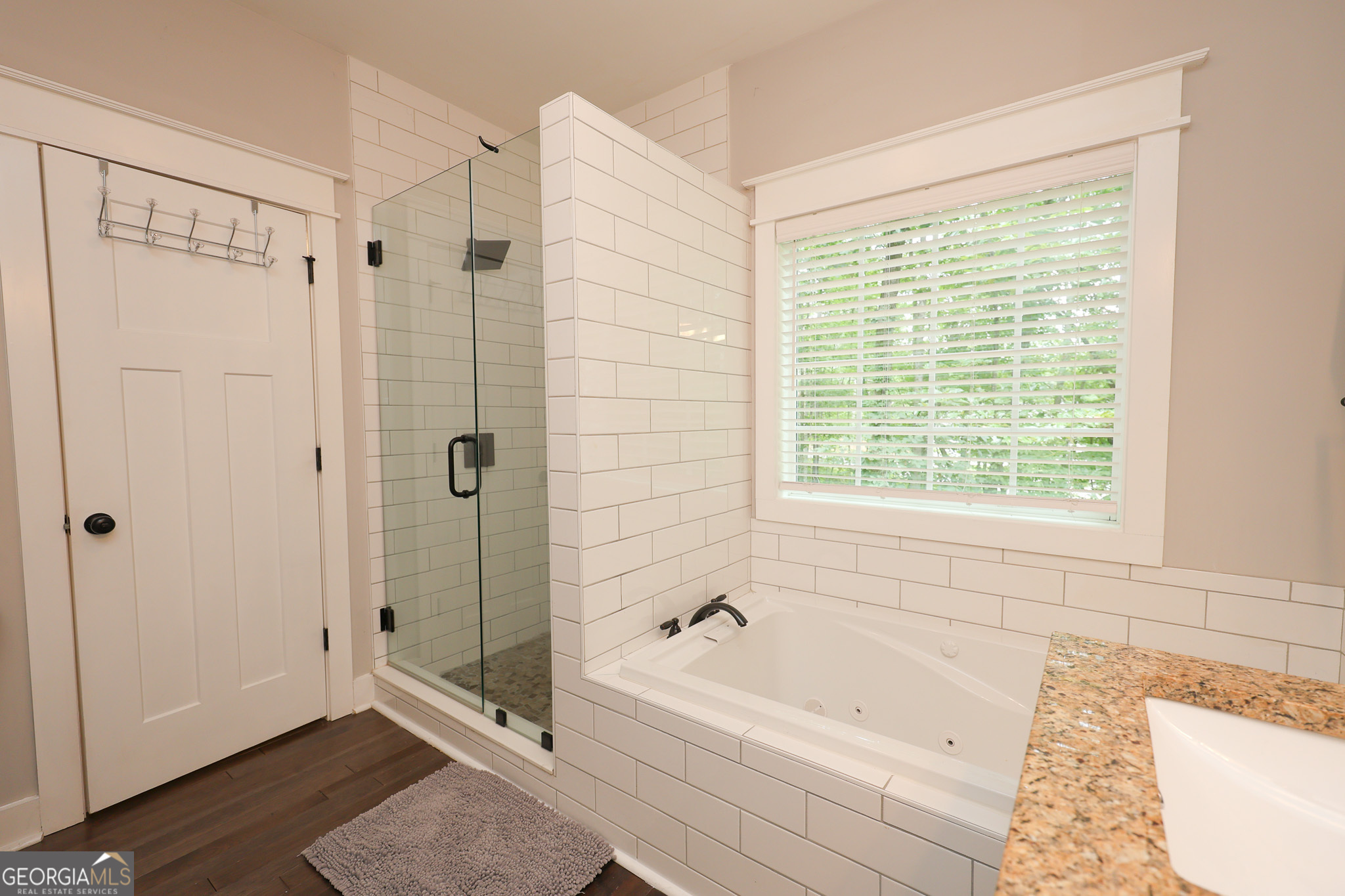 2033 Lakeview Parkway Property Photo 42