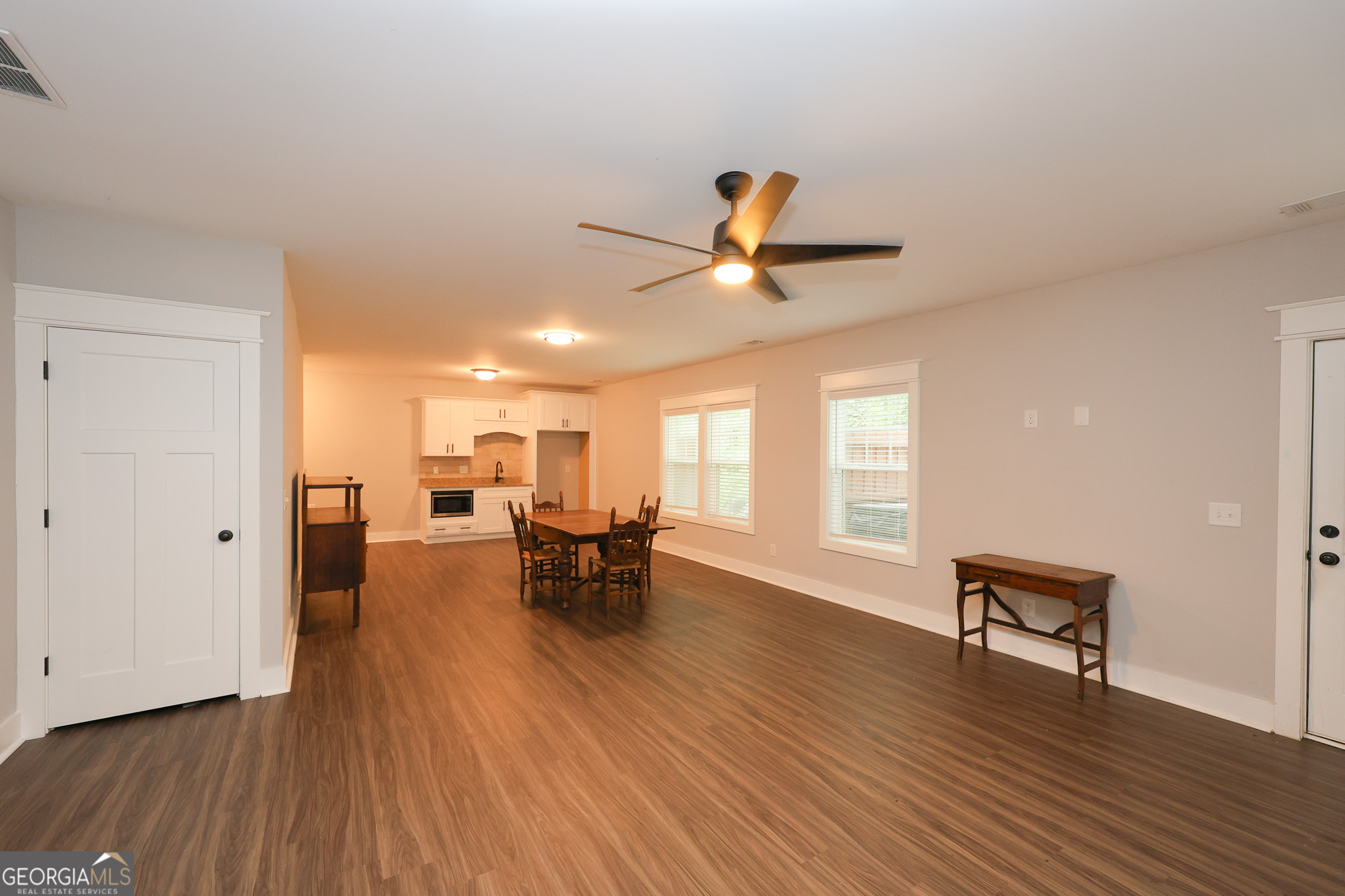 2033 Lakeview Parkway Property Photo 60
