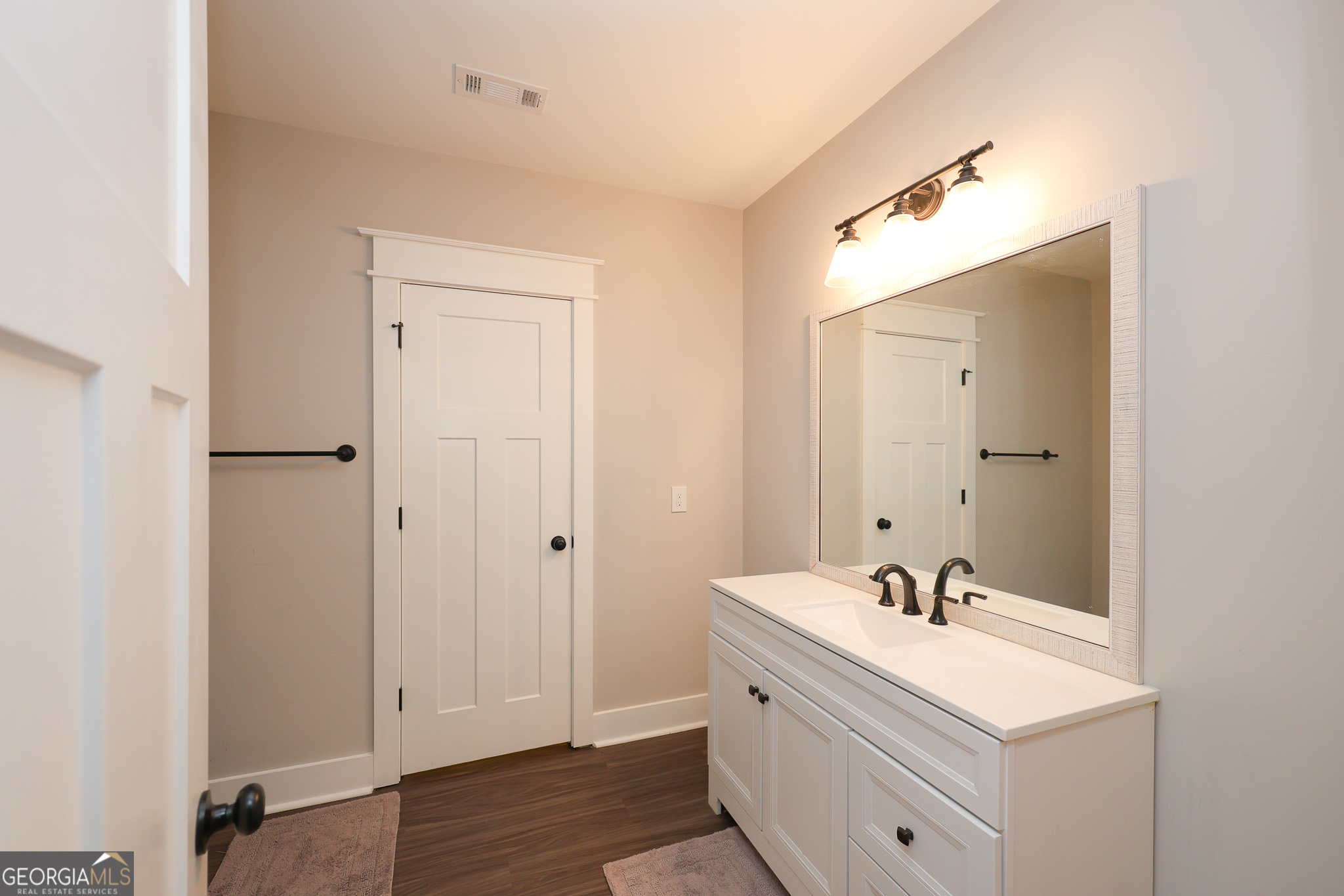 2033 Lakeview Parkway Property Photo 66