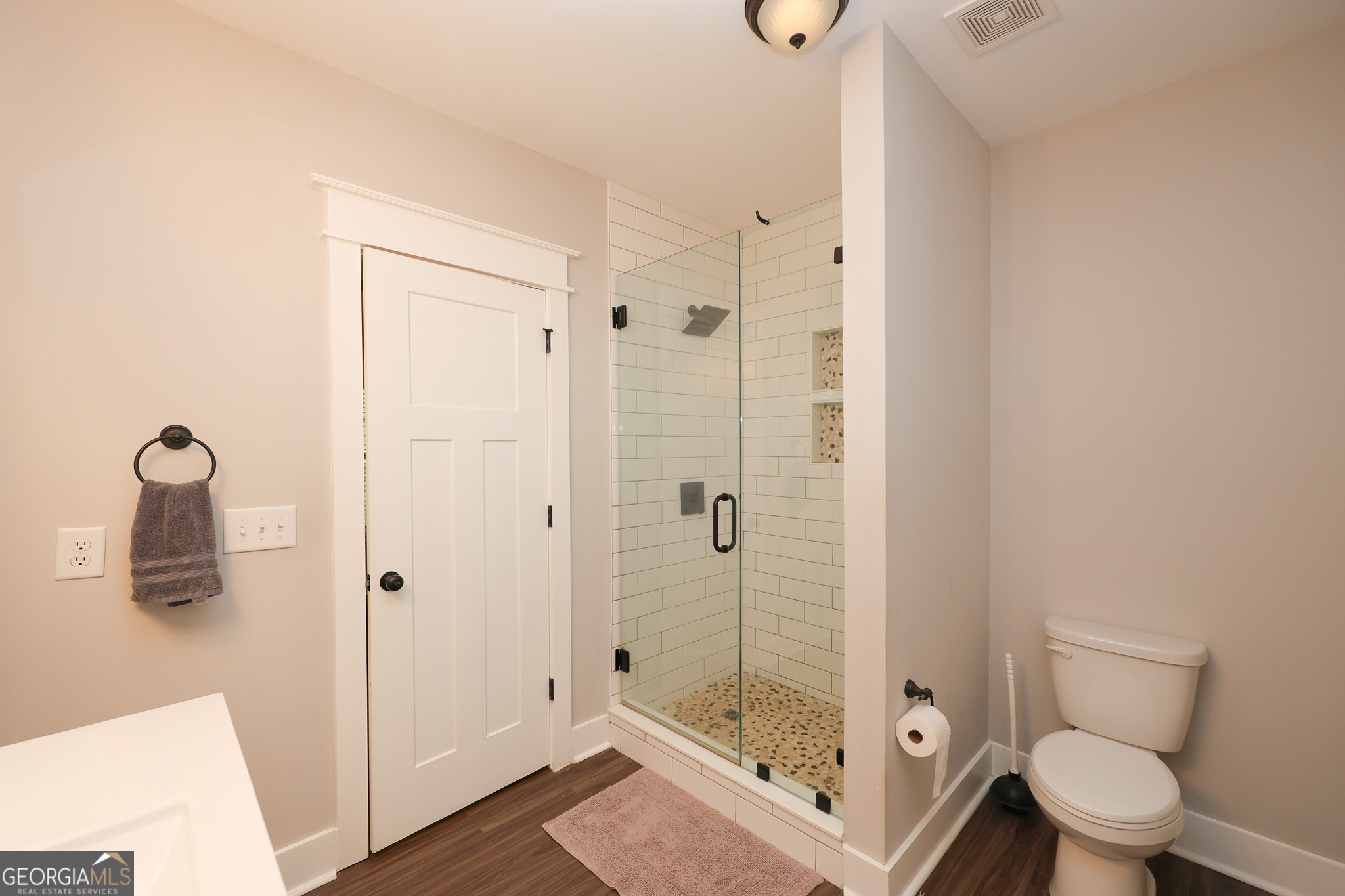 2033 Lakeview Parkway Property Photo 68