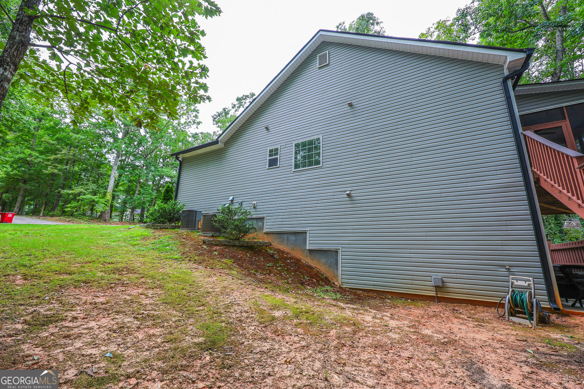 2033 Lakeview Parkway Property Photo 87