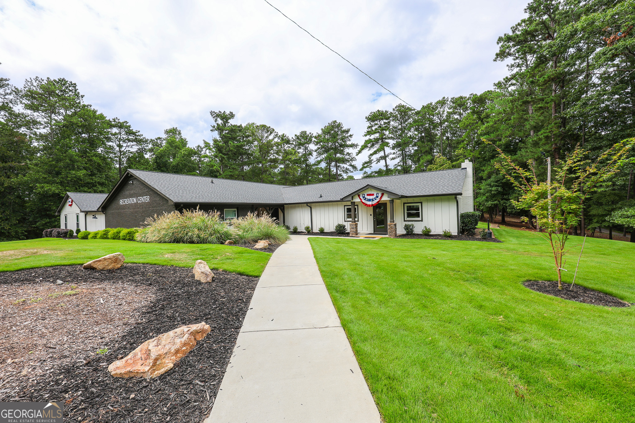 2033 Lakeview Parkway Property Photo 109