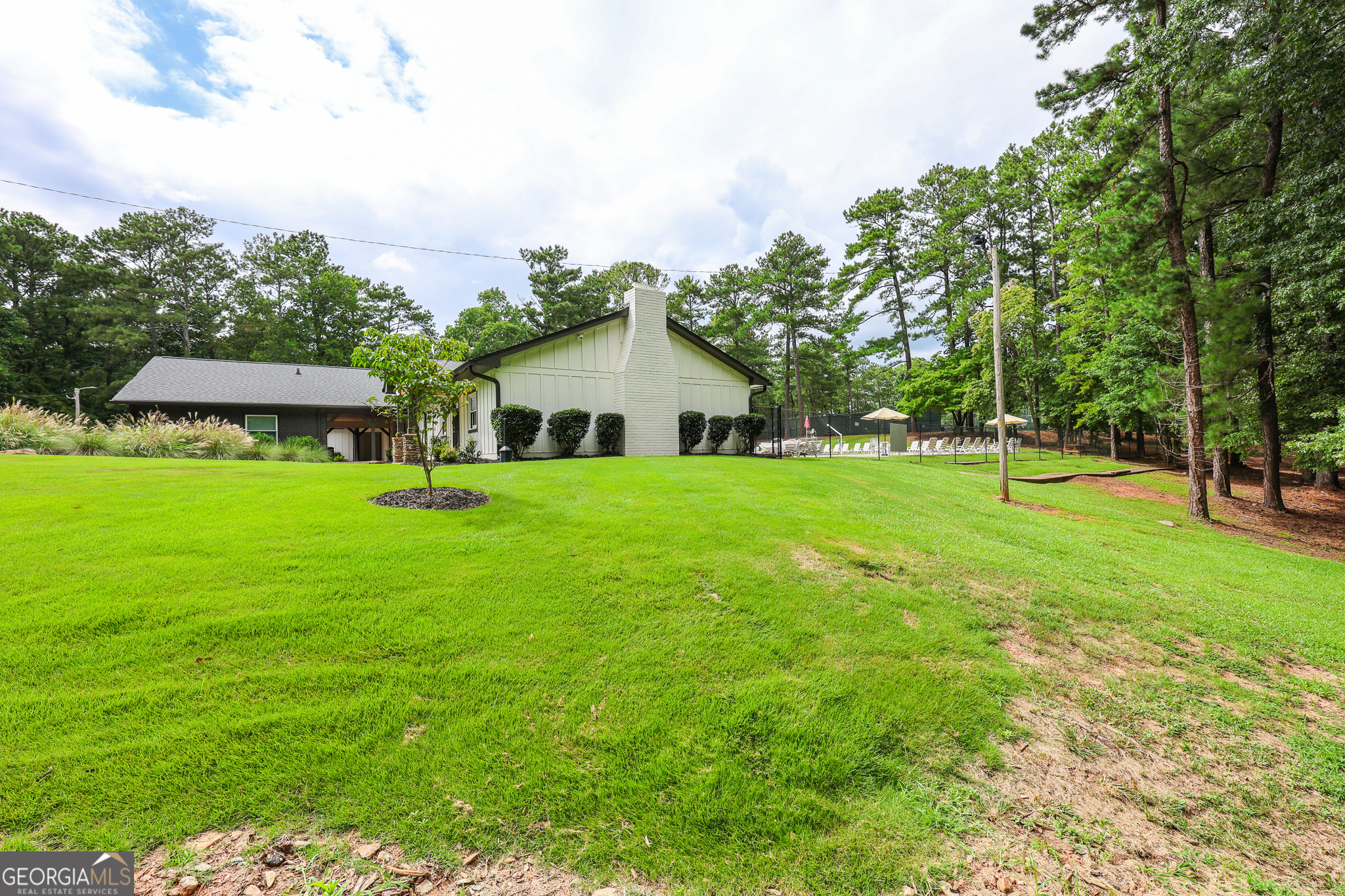 2033 Lakeview Parkway Property Photo 112