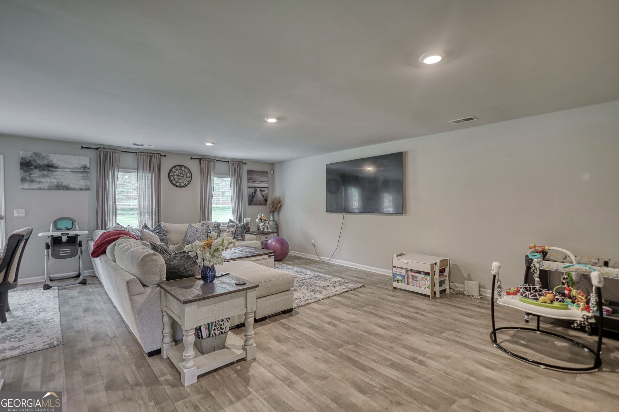 95 Bridgemill Drive Property Photo 3