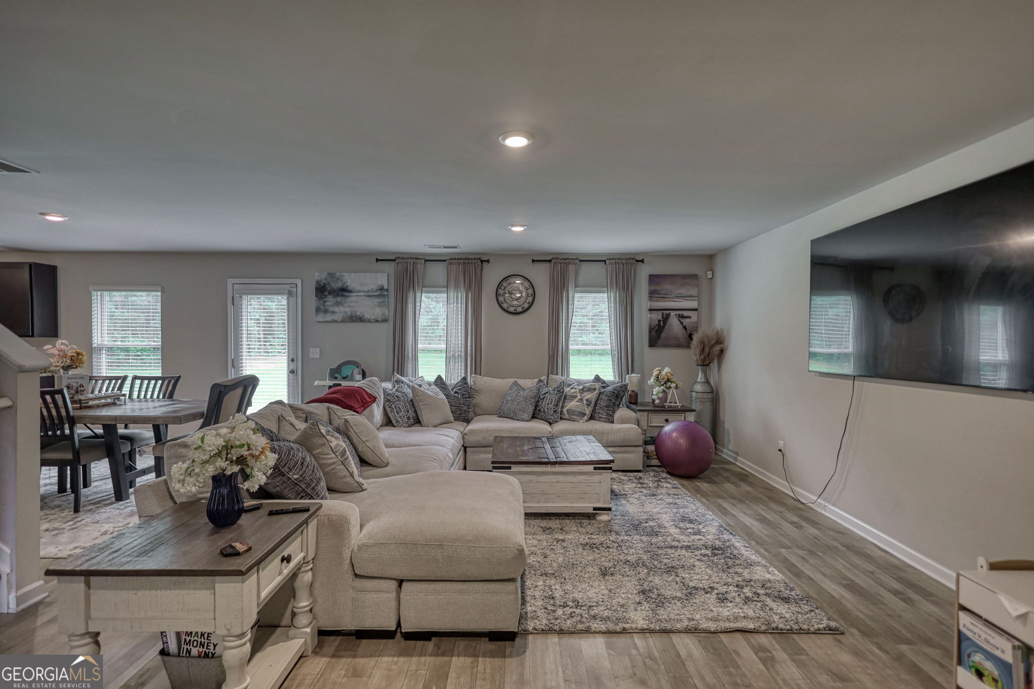 95 Bridgemill Drive Property Photo 4