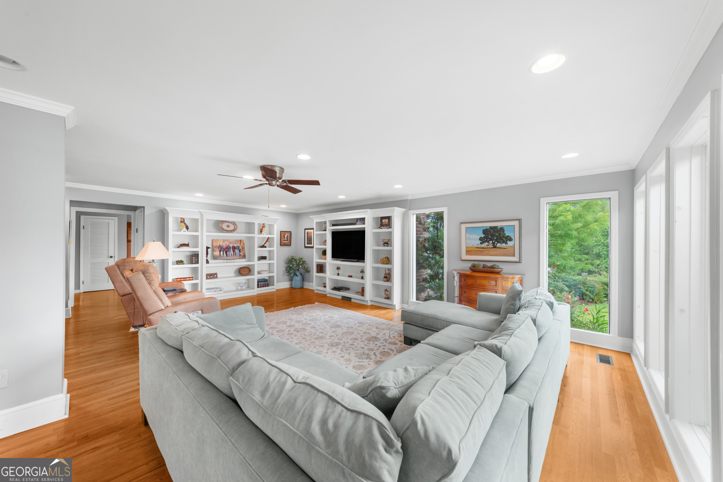 63 Lewis Circle Property Photo 12