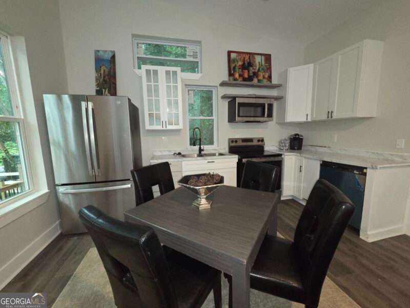 5634 Simpson Avenue Property Photo 3