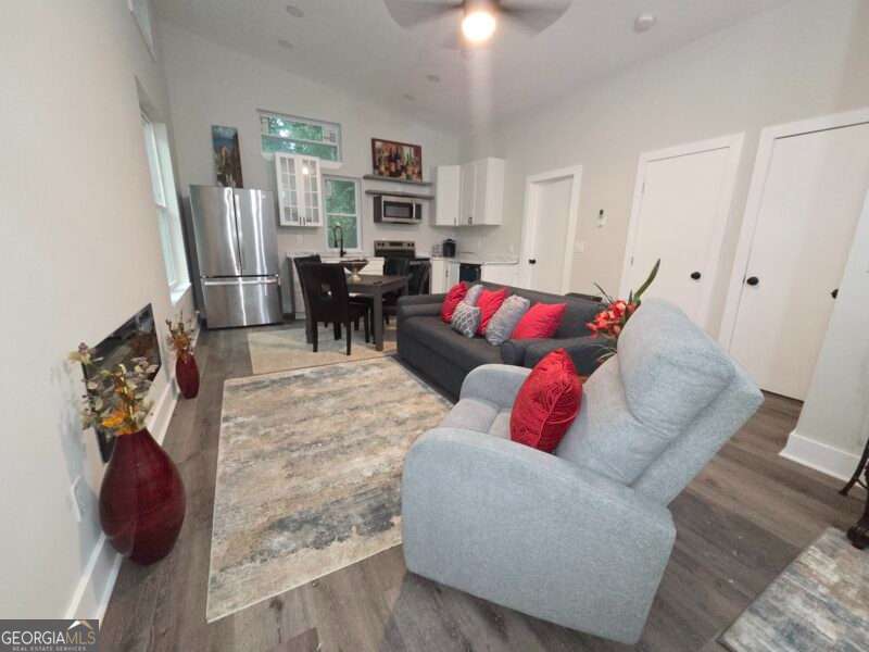 5634 Simpson Avenue Property Photo 4