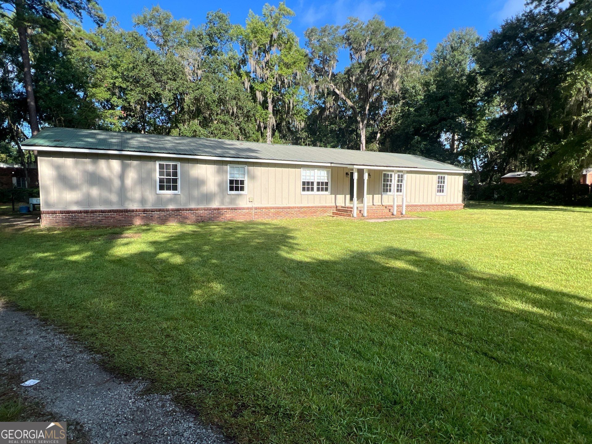 510 S May Street Property Photo 1