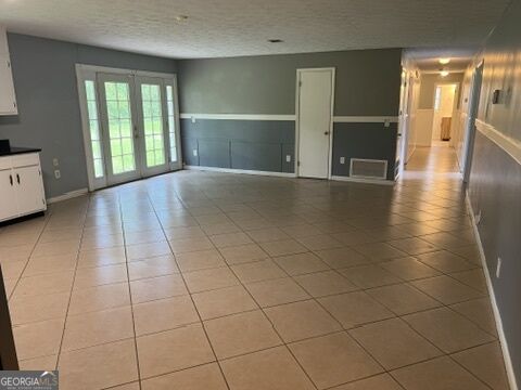 510 S May Street Property Photo 2